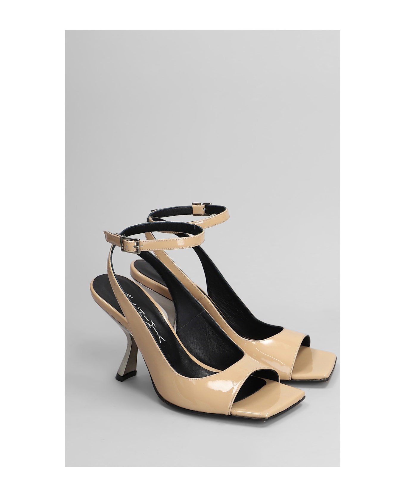 Alchimia Sandals In Camel Patent Leather - Camel
