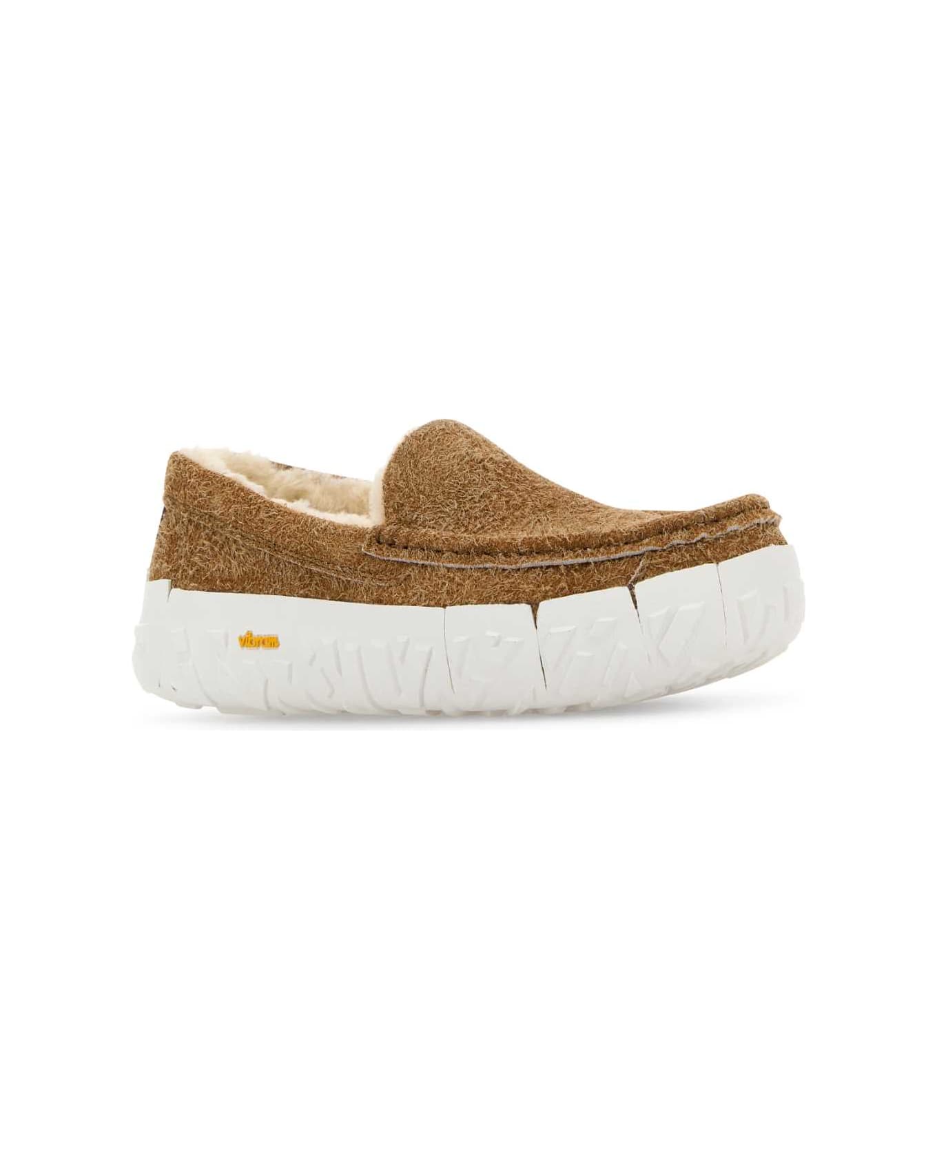 UGG Camel Suede Ascot Slip Ons - CHE