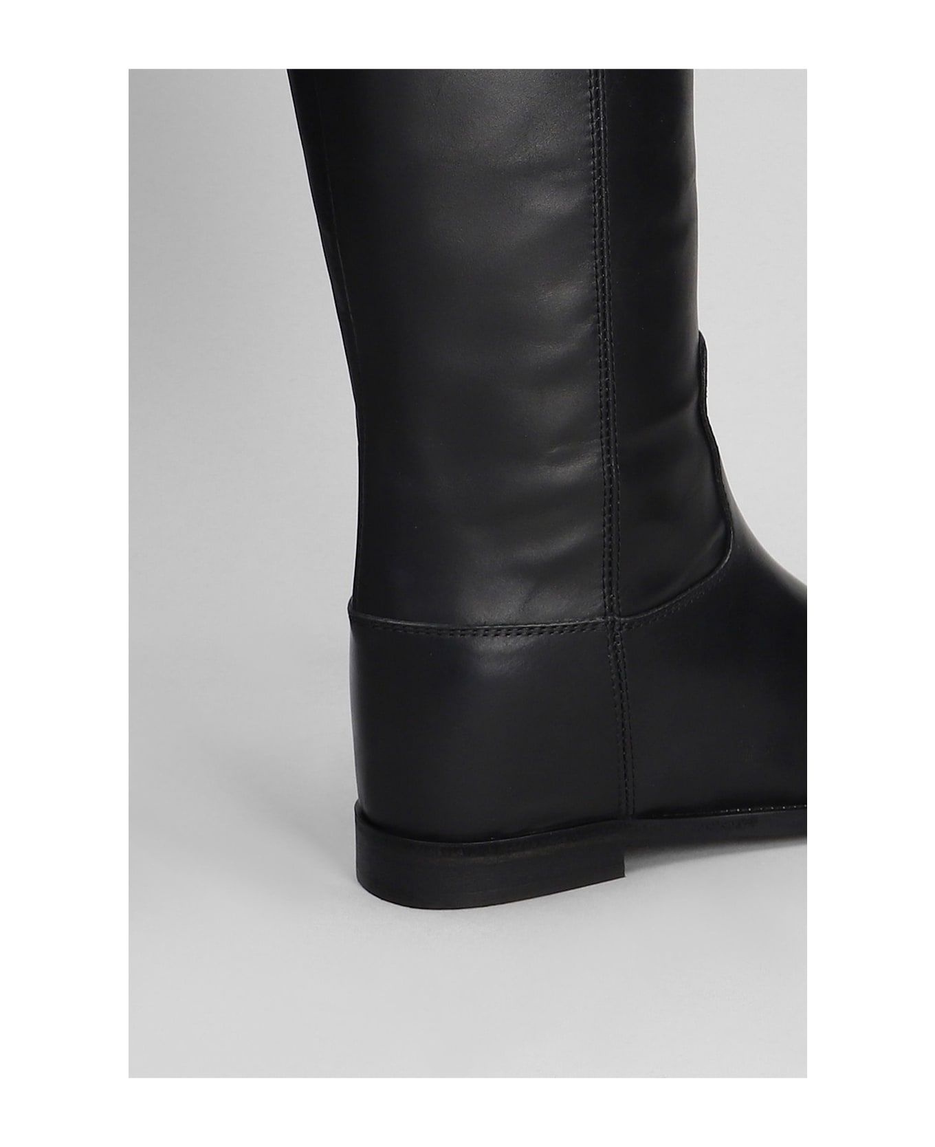 Via Roma 15 In Black Leather - black