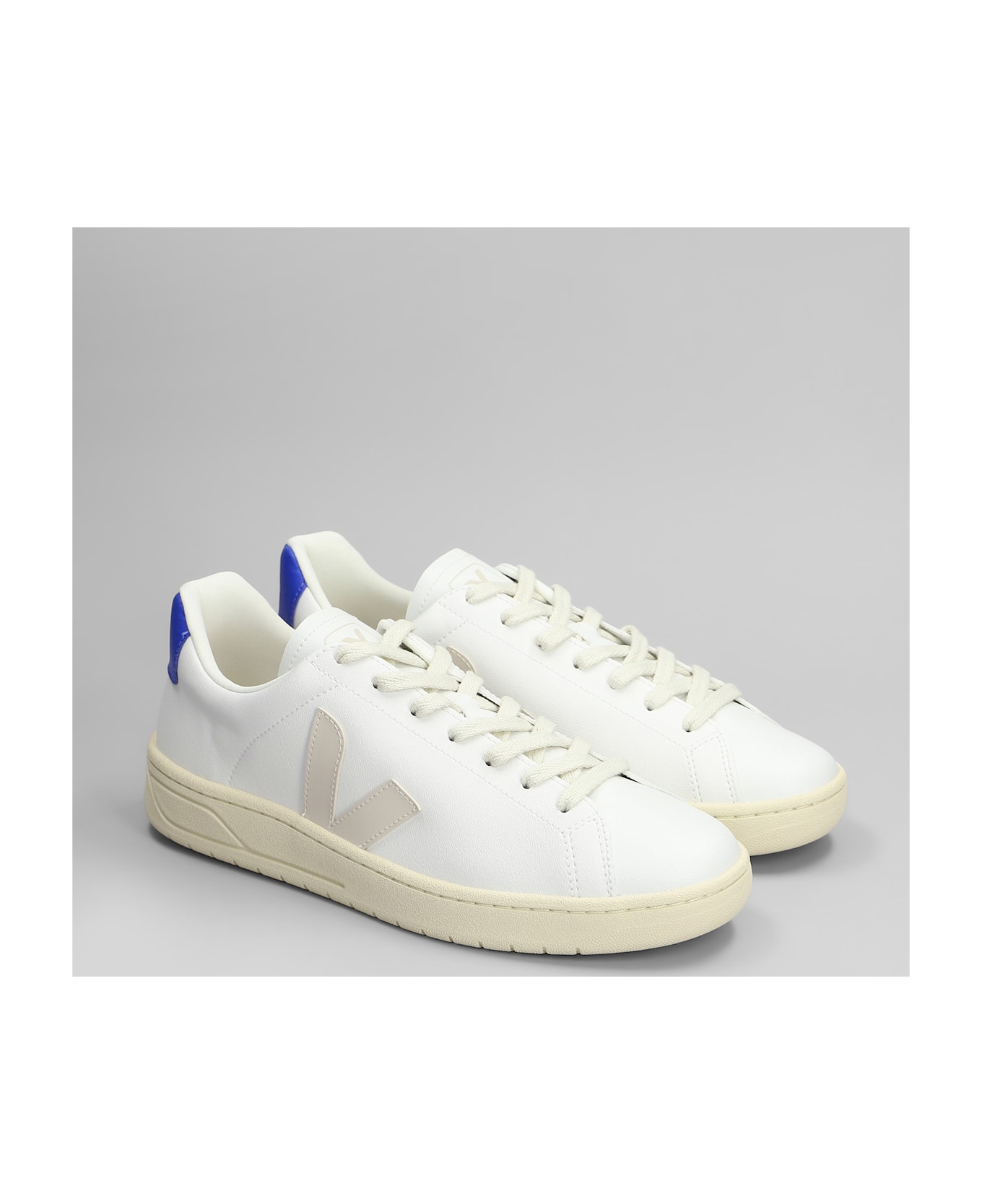 Veja Urca Sneakers In White Leather - white