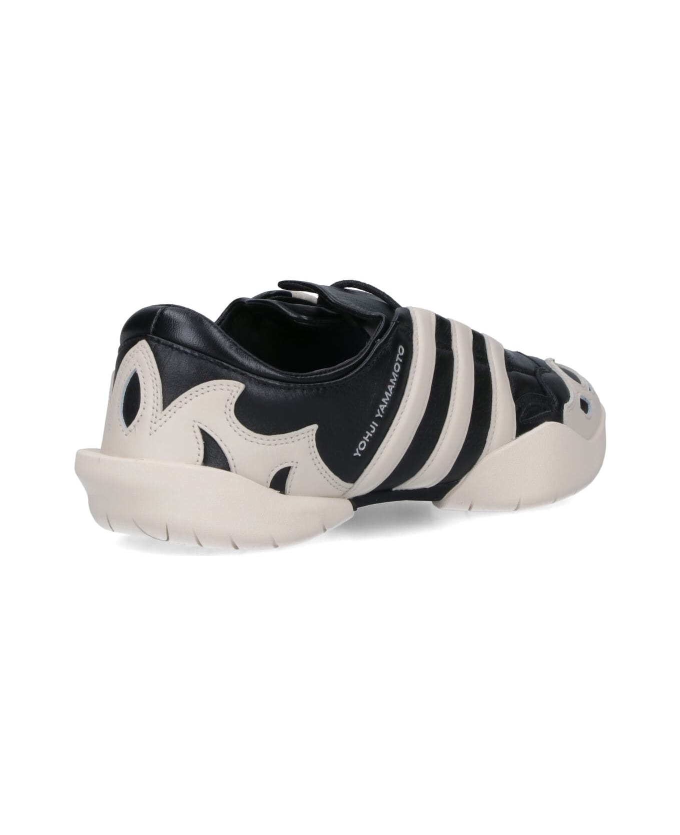 Y-3 "regu 2002" Sneakers - Black  