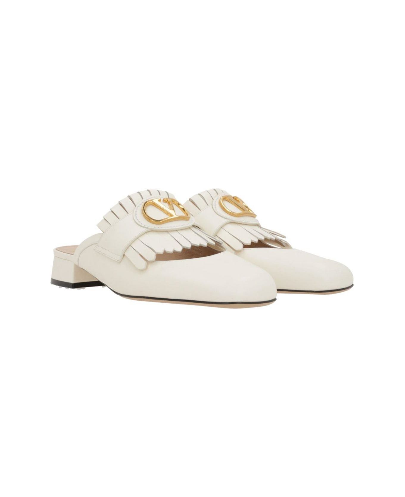 Valentino Garavani Vlogo Plaque Square Toe Sandals - Ivory
