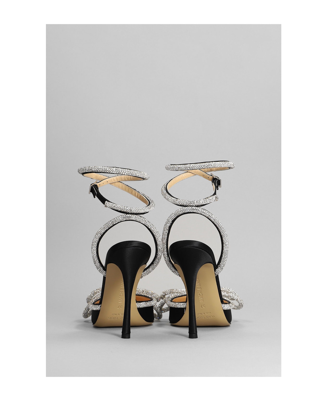 Mach 
Mach Pumps In Black Silk - black