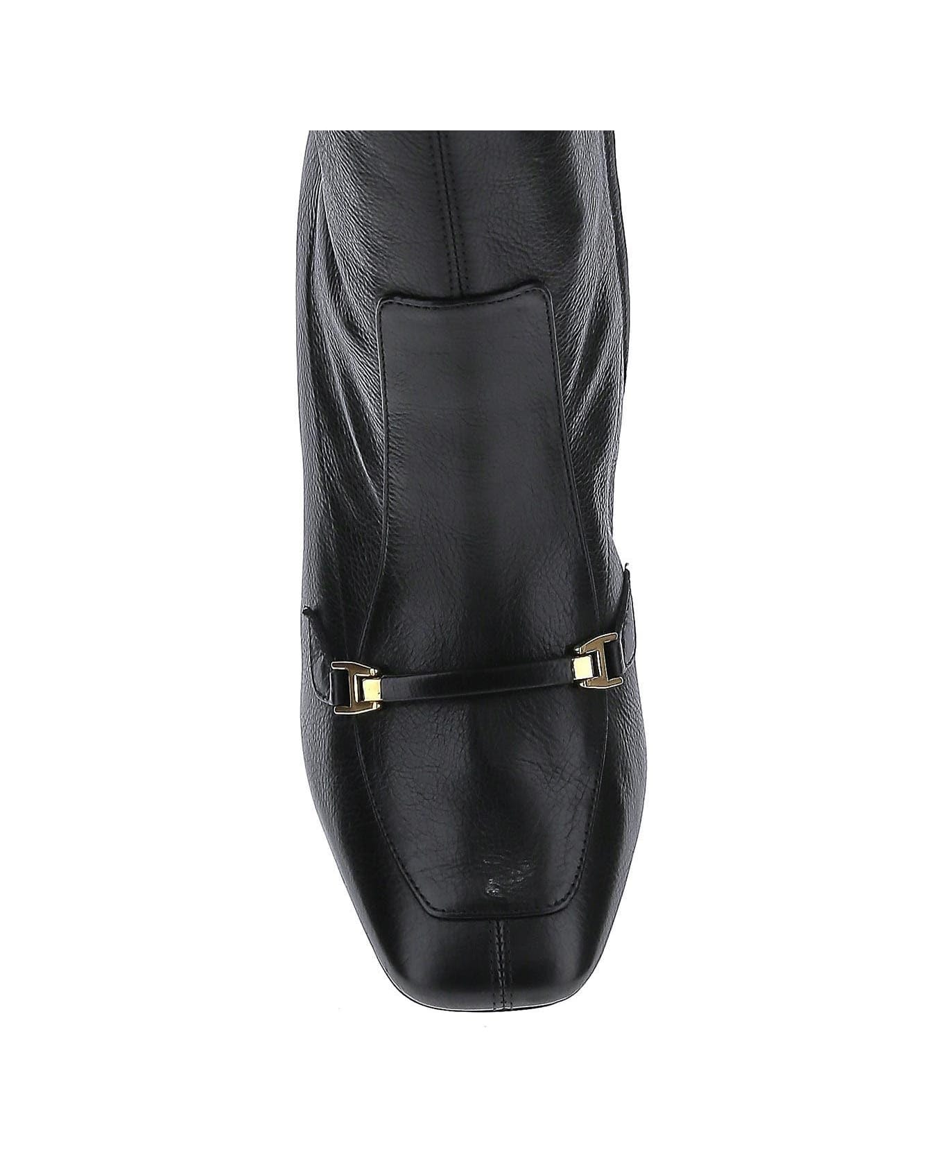 Saint Laurent Camden Boots In Shiny Grained Leather - BLACK