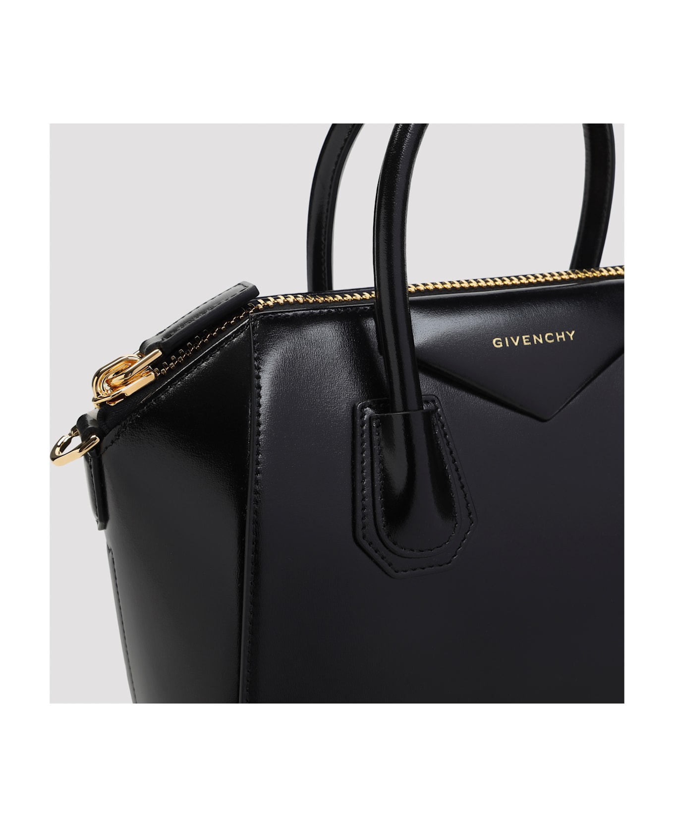 Givenchy Antigona Small Handbag - Black