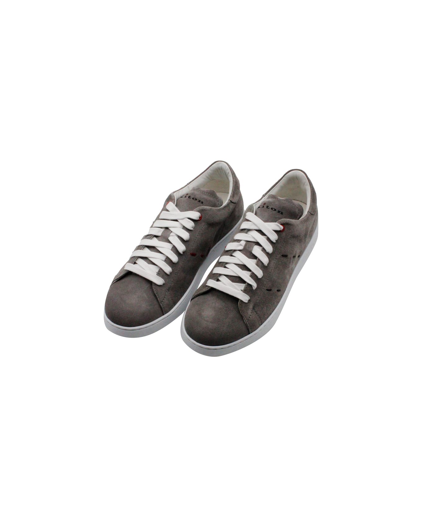 Kiton Light Sneaker Shoe In Soft Suede Leather And With Contrast Stitching. Tongue With Logo Print - Grey