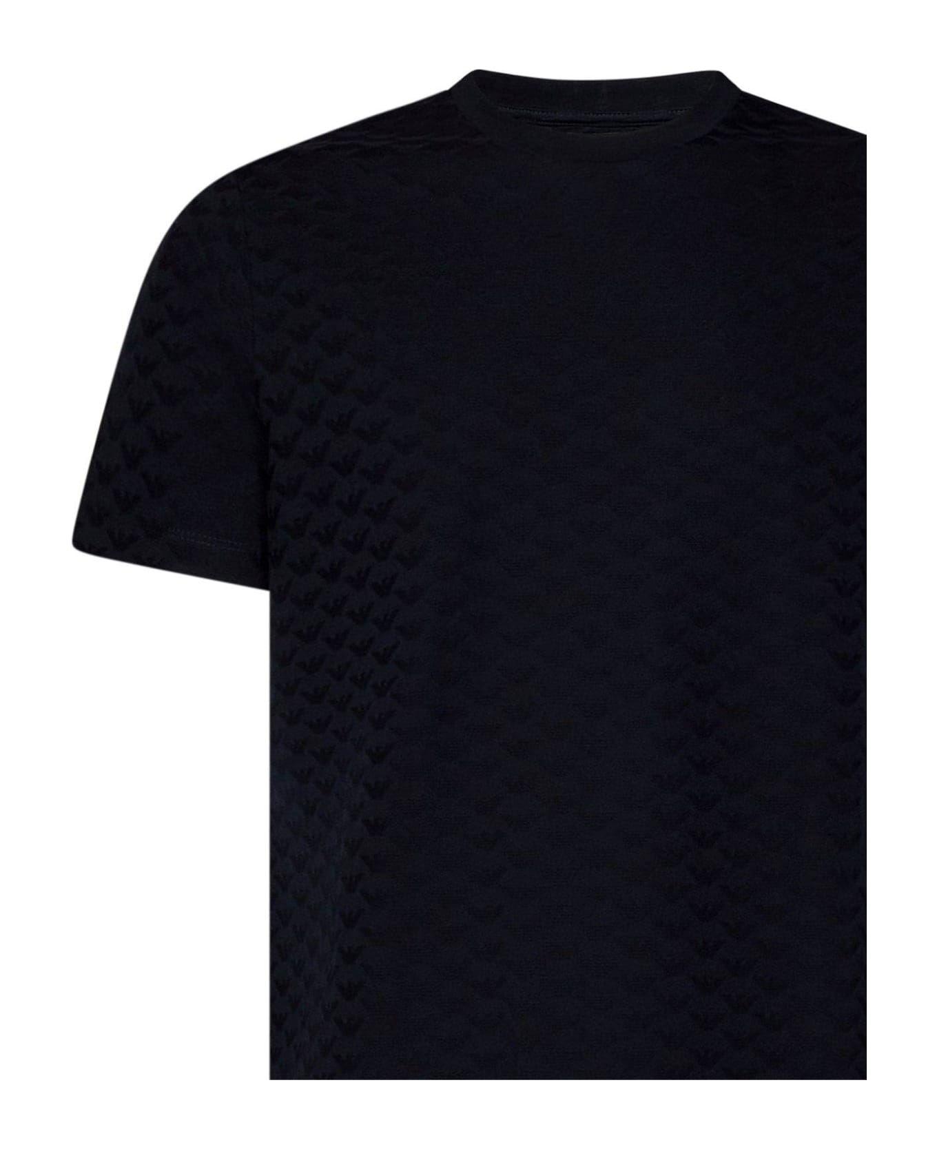 EMPORIO ARMANI EW001009AF14309U6164 関税送料込 Emporio Armani Logo-embossed Crewneck Knitted T-shirt