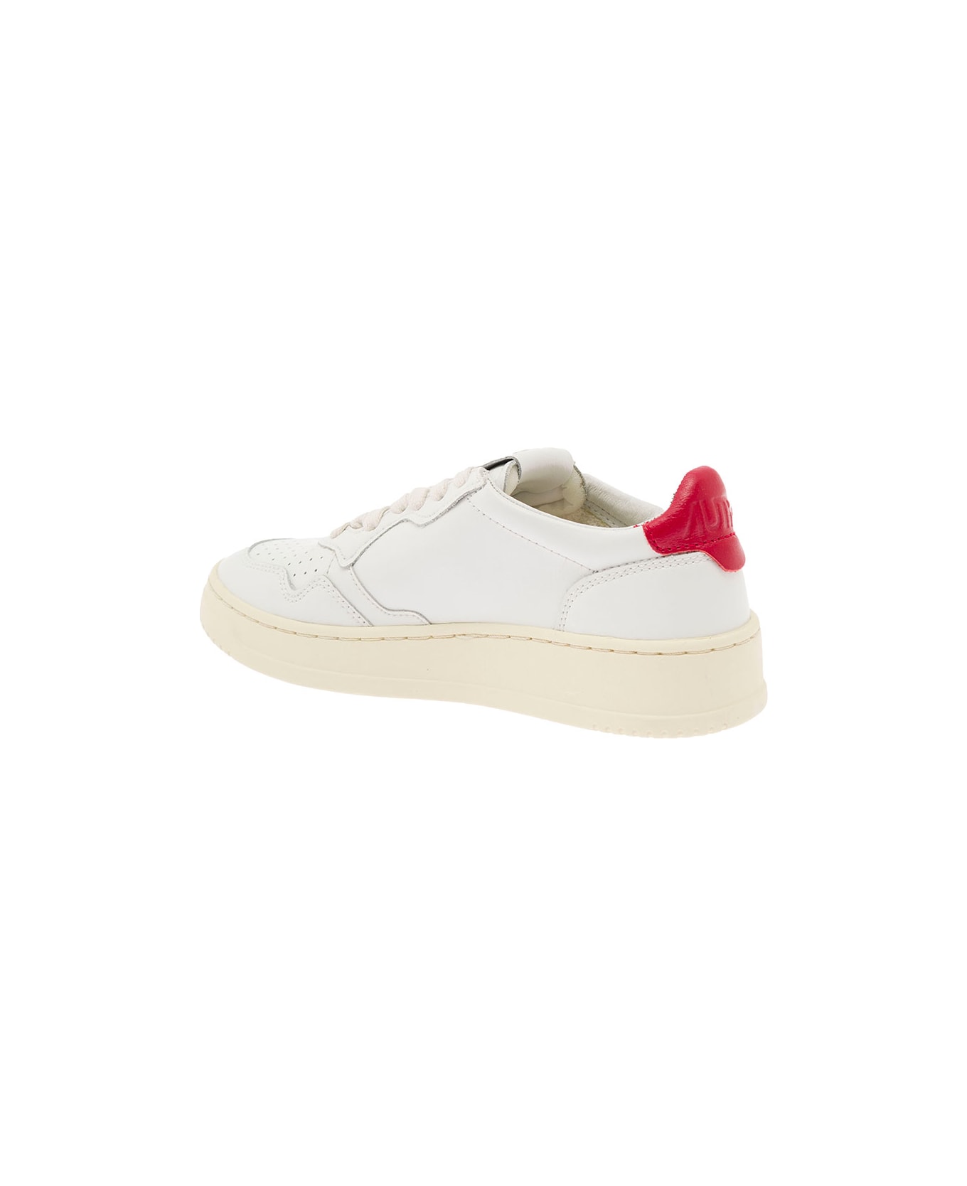 Autry 'medalist' White Low Top Sneakers With Contrasting Heel Tab In Leather Woman - White