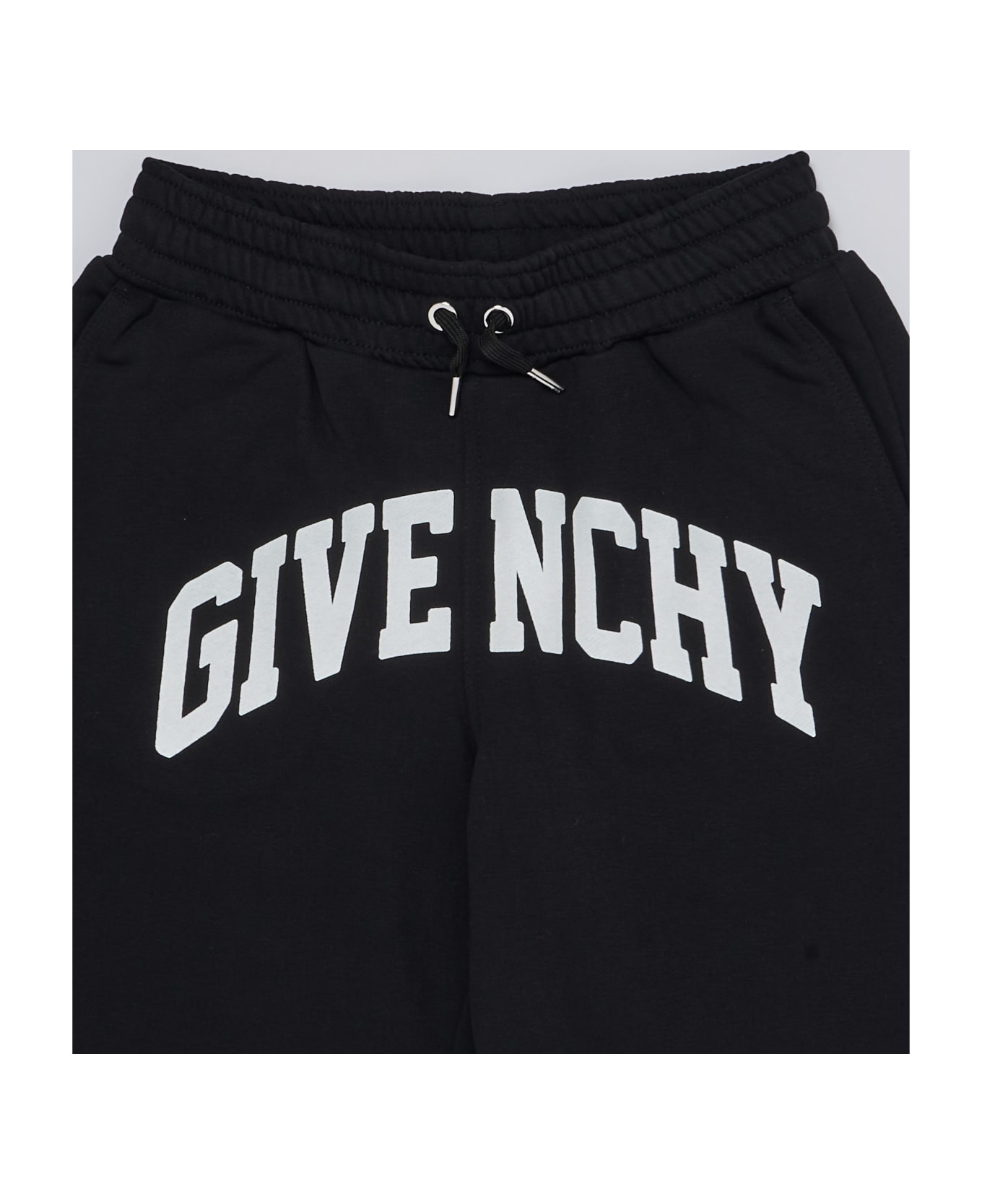 Givenchy Shorts Shorts - NERO