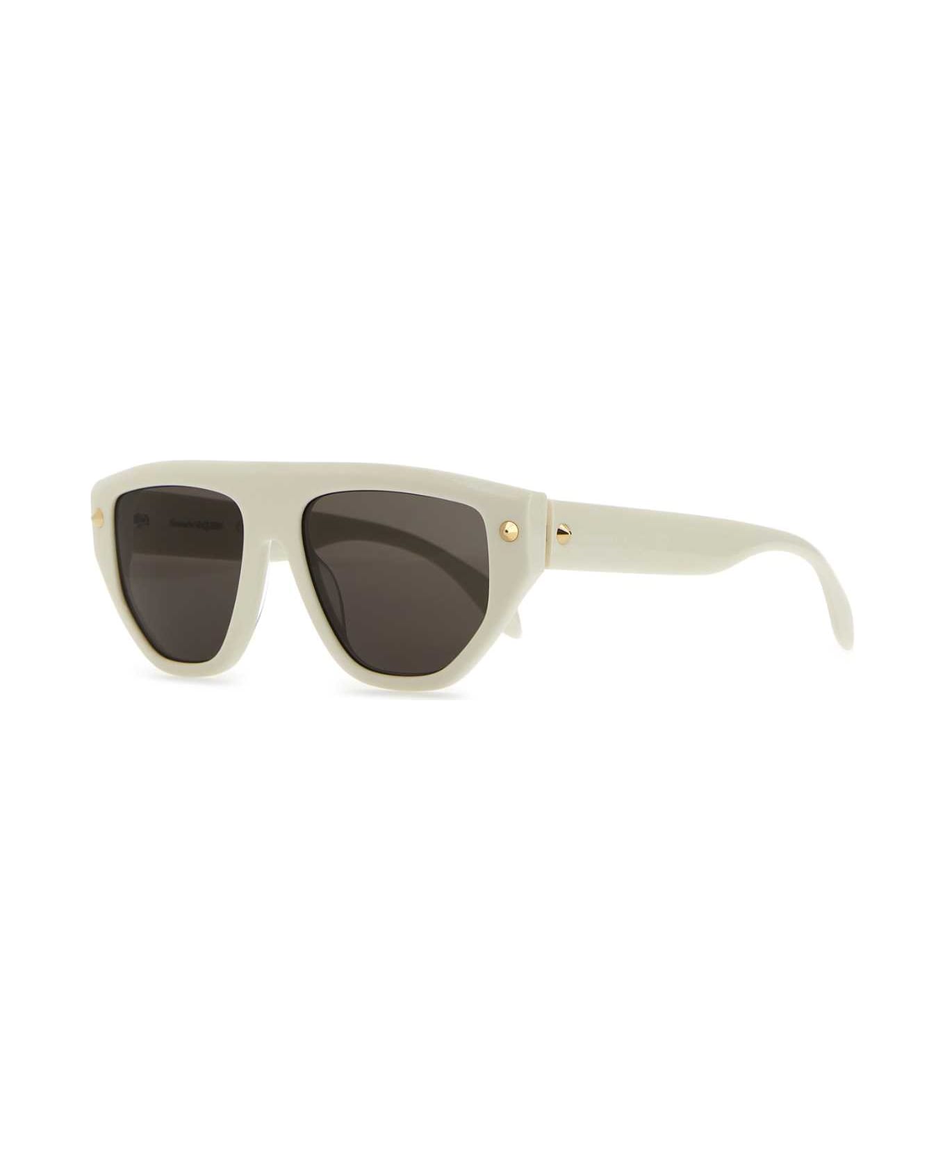 Alexander McQueen Chalk Acetate Sunglasses - WHITE-WHITE-GREY