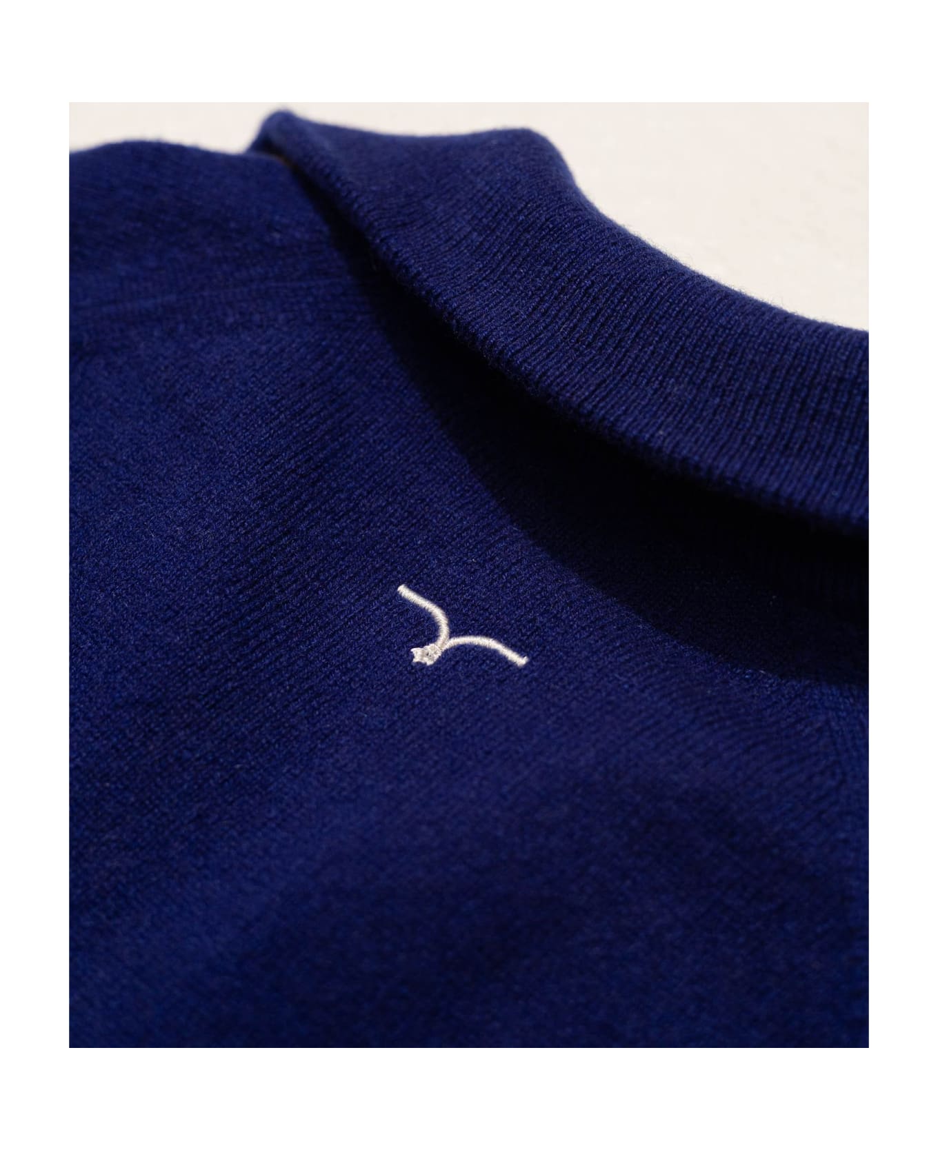 Larusmiani Pullover Ski Collection Sweater - Blue