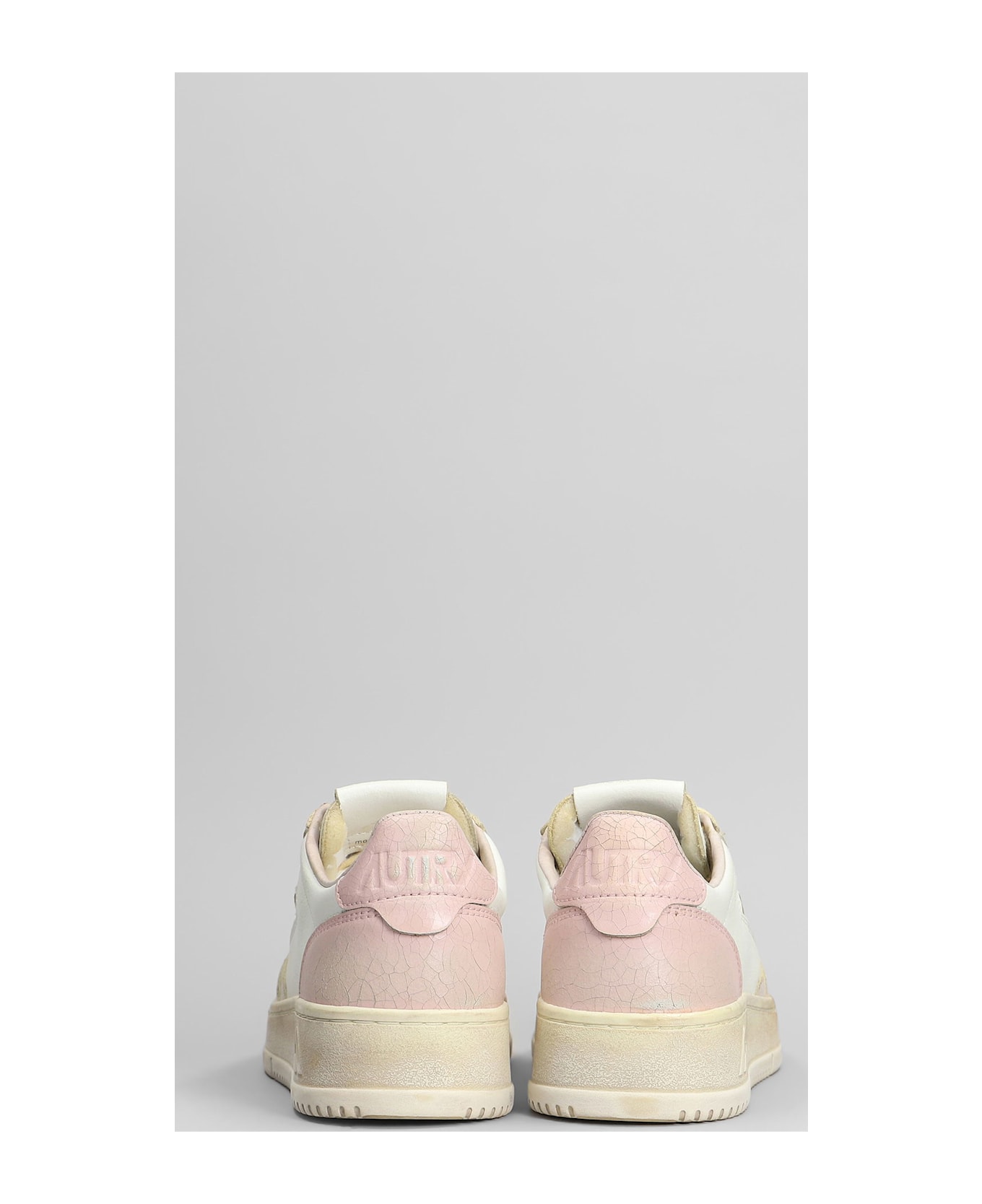 Autry Sup Vint Low Sneakers In White Leather - white