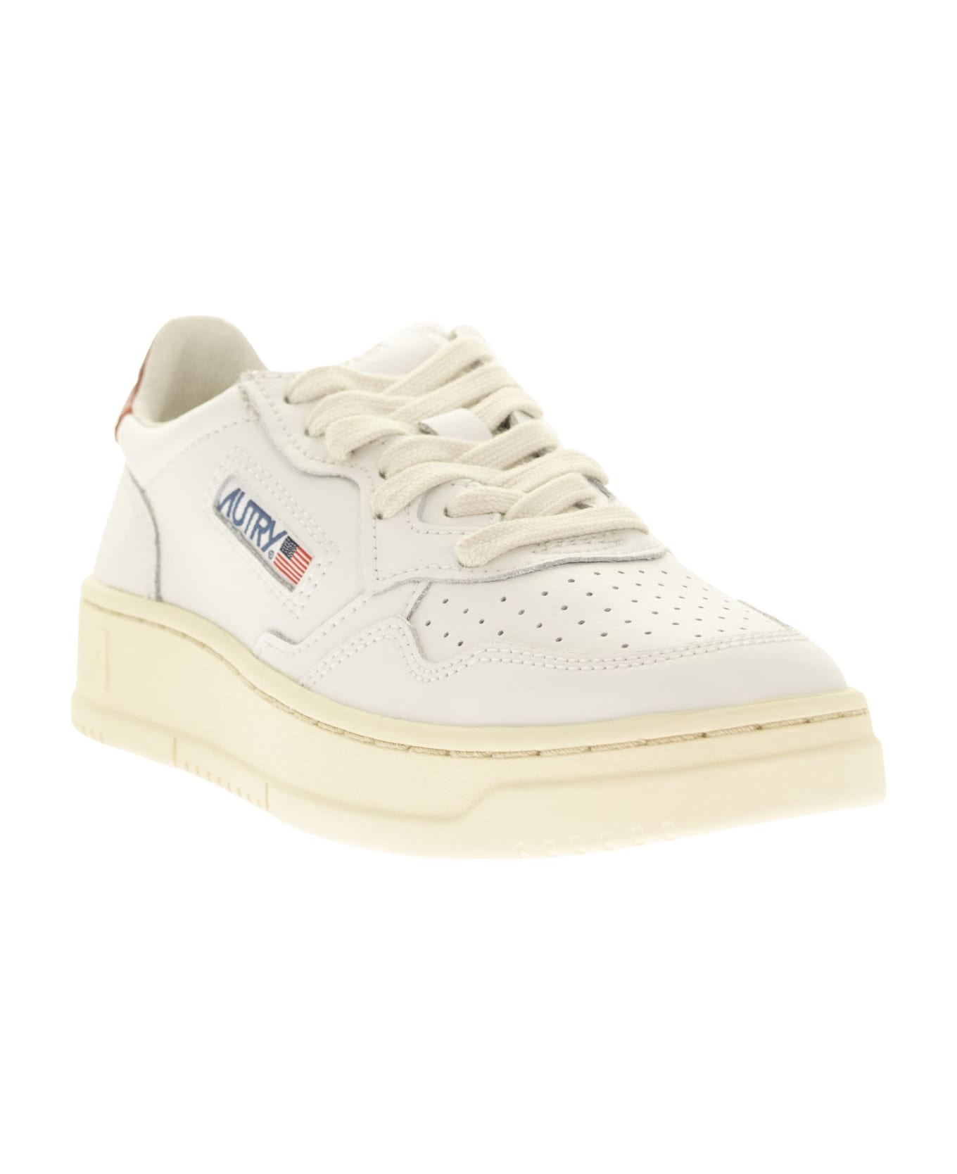 Autry Medalist Low - Leather Sneakers - WHITE