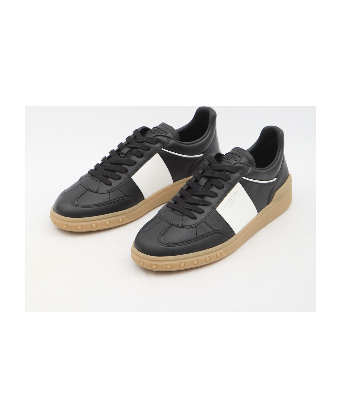 Valentino Garavani Low Top Upvillage Sneakers - BLACK