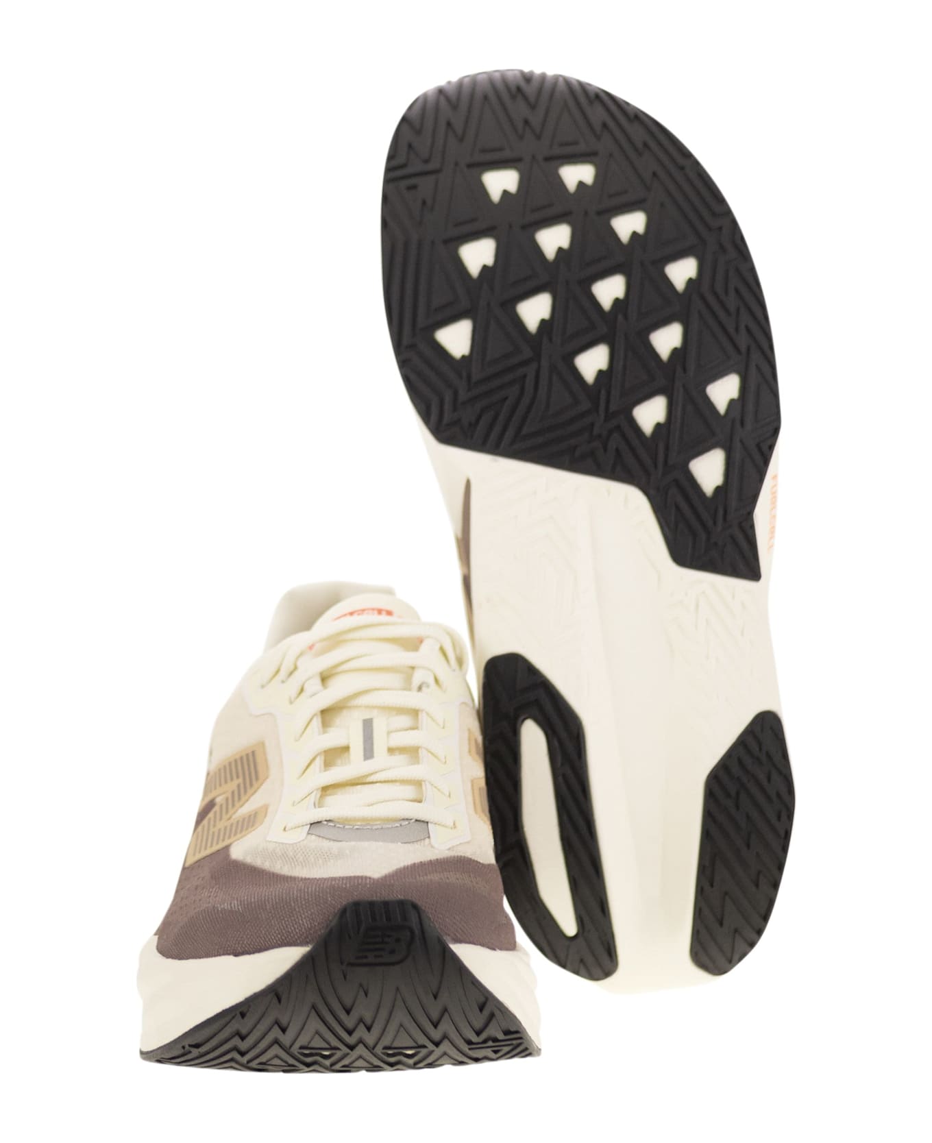 New Balance Fuelcell Rebel V4 - Sneakers - Cream