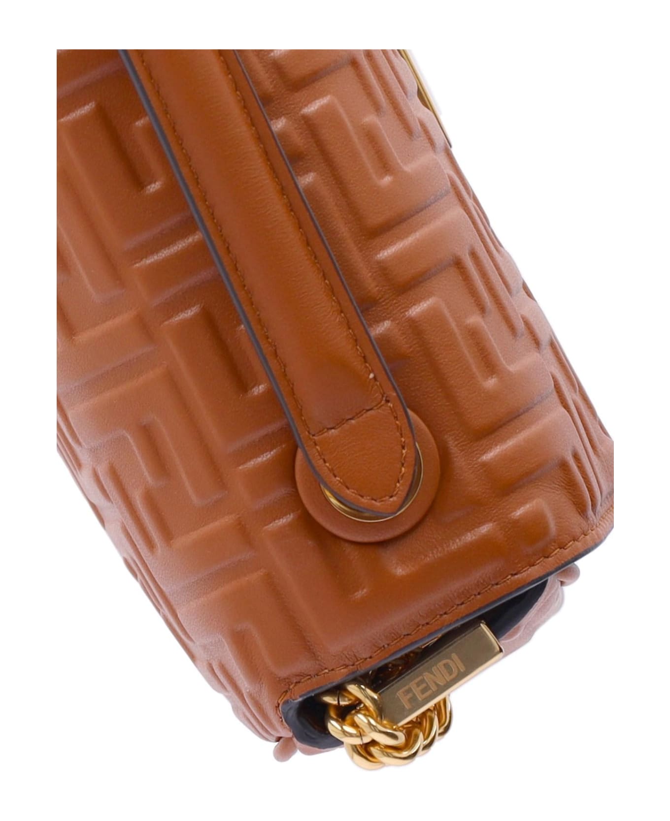 Fendi 'baguette Chain Midi' Shoulder Bag - Red calf leather micro shoulder bag from