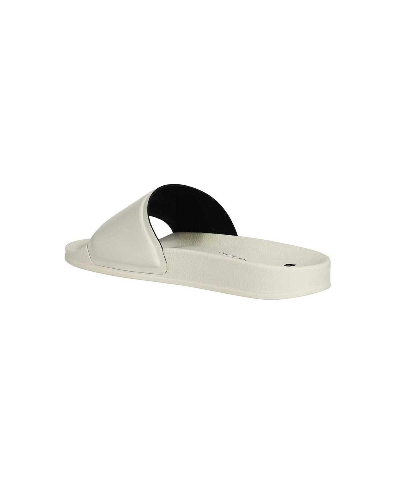 MSGM Slides With Logo - White