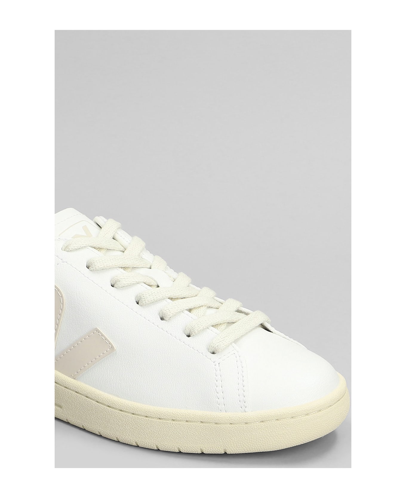 Veja Urca Sneakers In White Leather - white
