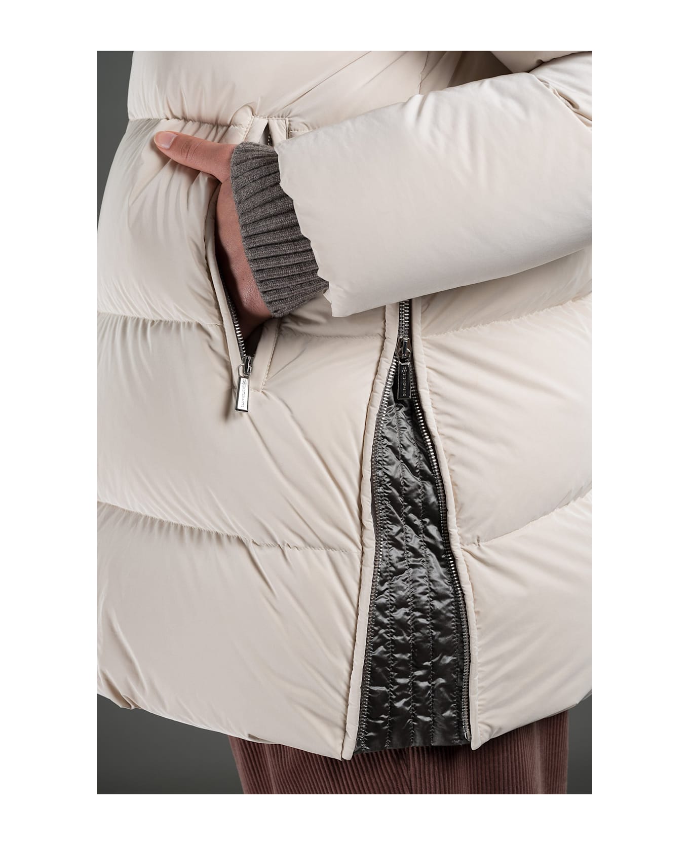 Moorer Women's Quilted Down Jacket With Hood - STONE