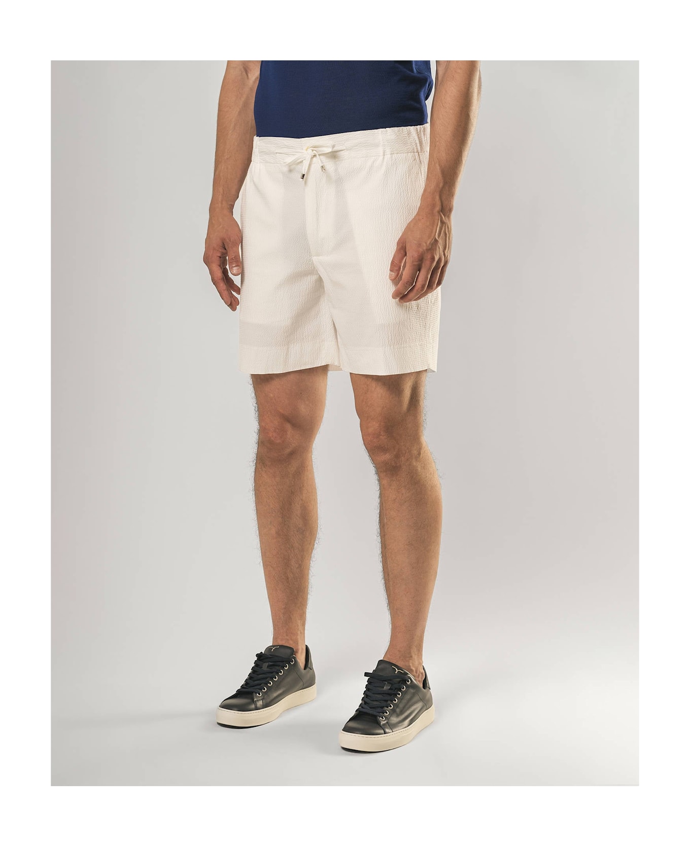Larusmiani Emerald Bermuda Shorts Shorts - White