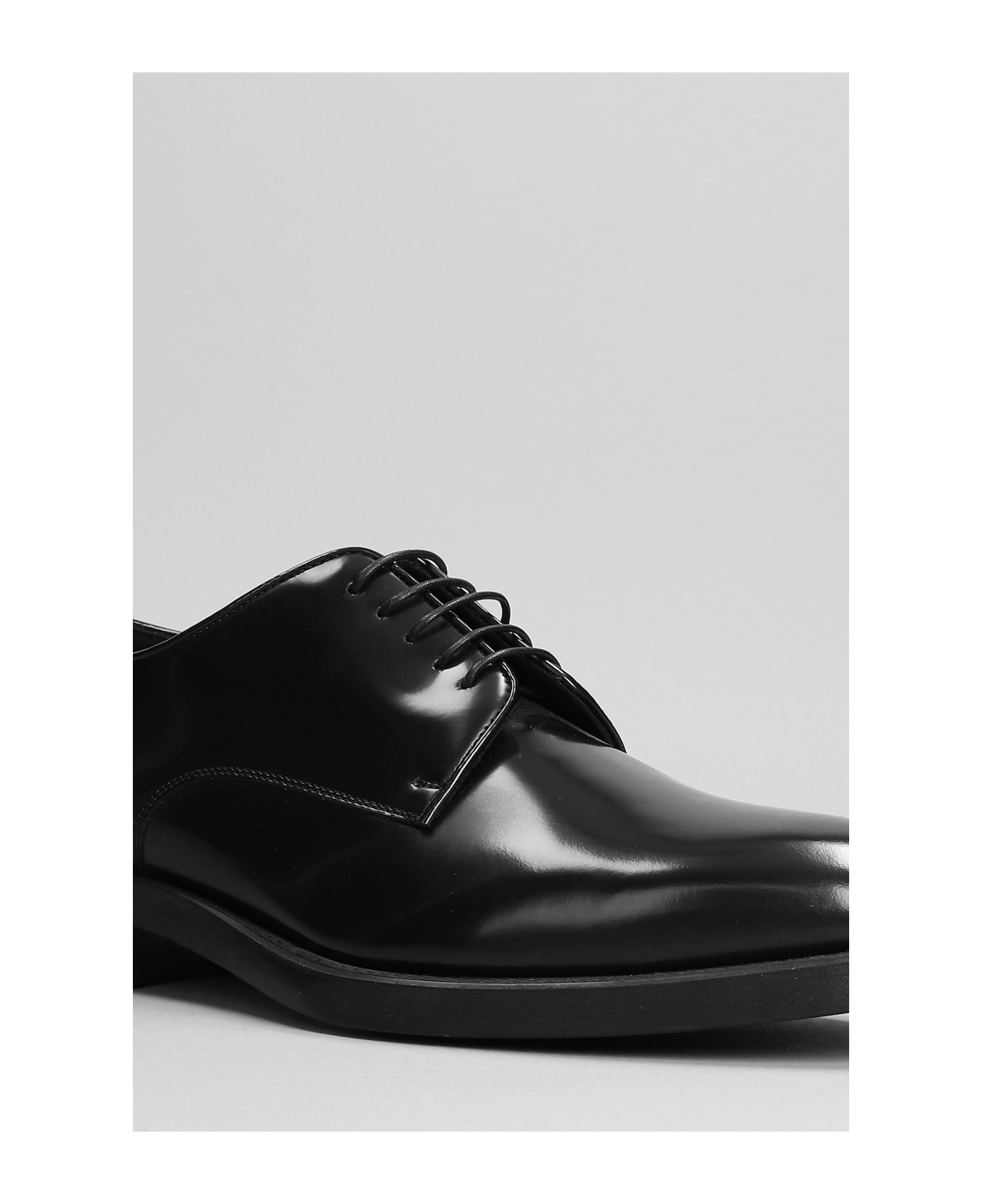 Giorgio Armani Lace Up Shoes In Black Leather - black