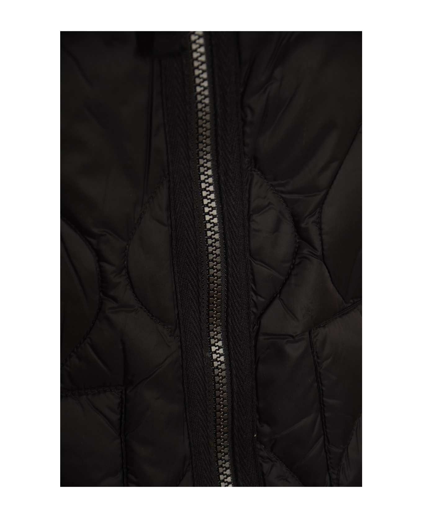 Taion Quilted Zipped Vest - Black