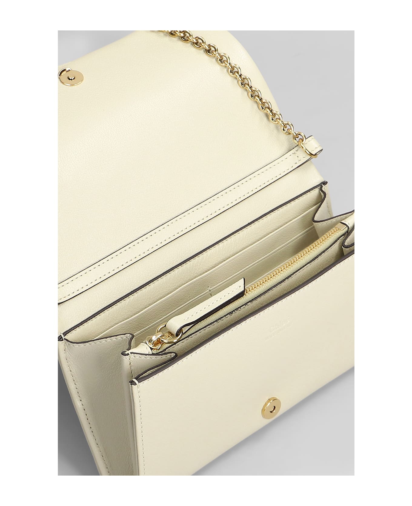 Chloé Shoulder Bag In Beige Leather - beige