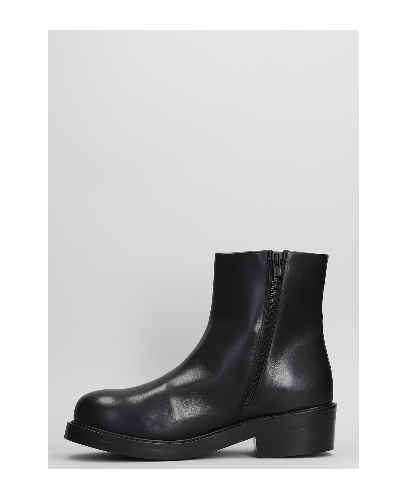 Séfr Letaro Ankle Boots In Black Leather - black