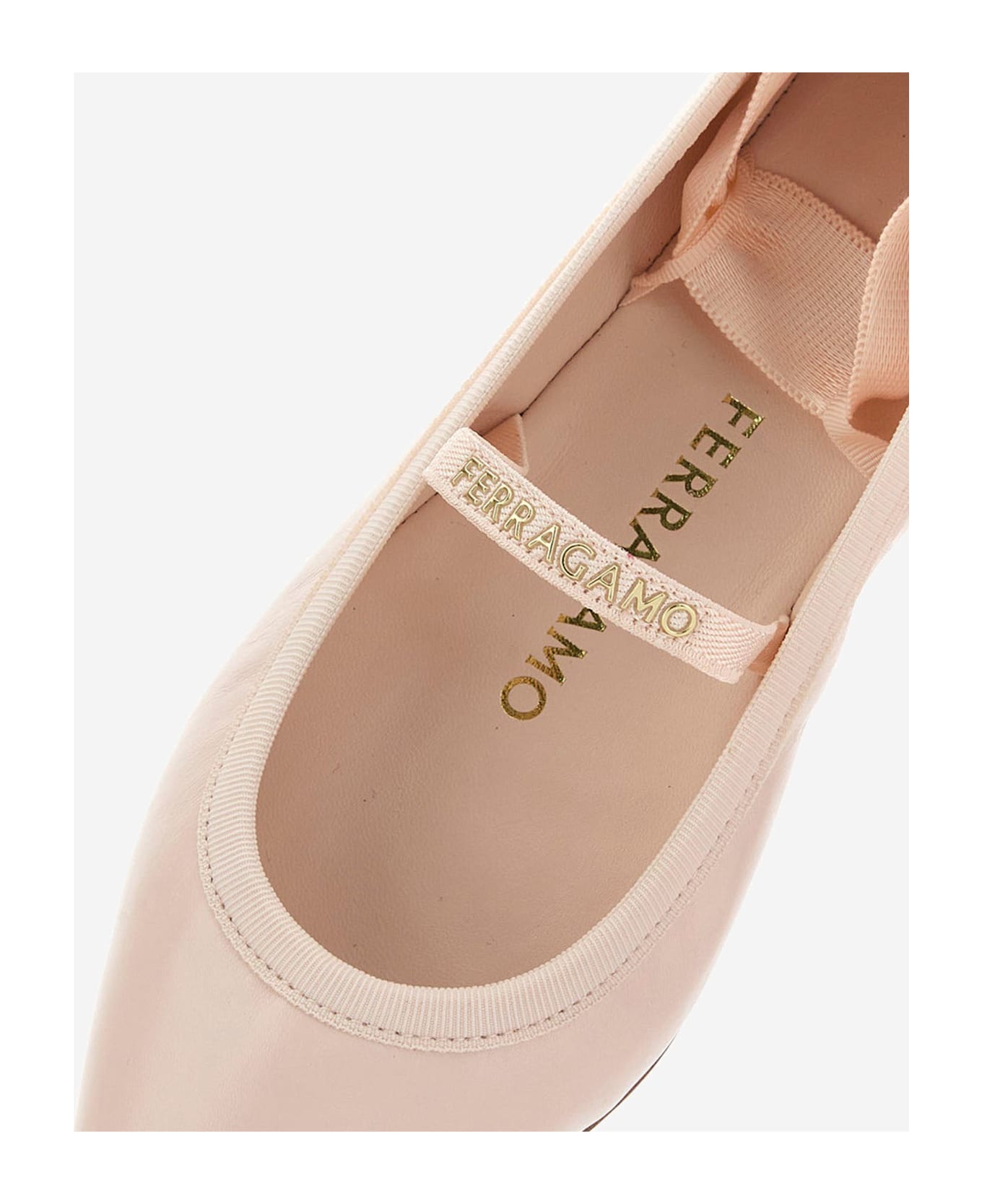 【送料&関税込】Ferragamo Carice Ballet Shoes In Pink Leathe Ferragamo Carice Ballet Shoes In Pink Leather | italist