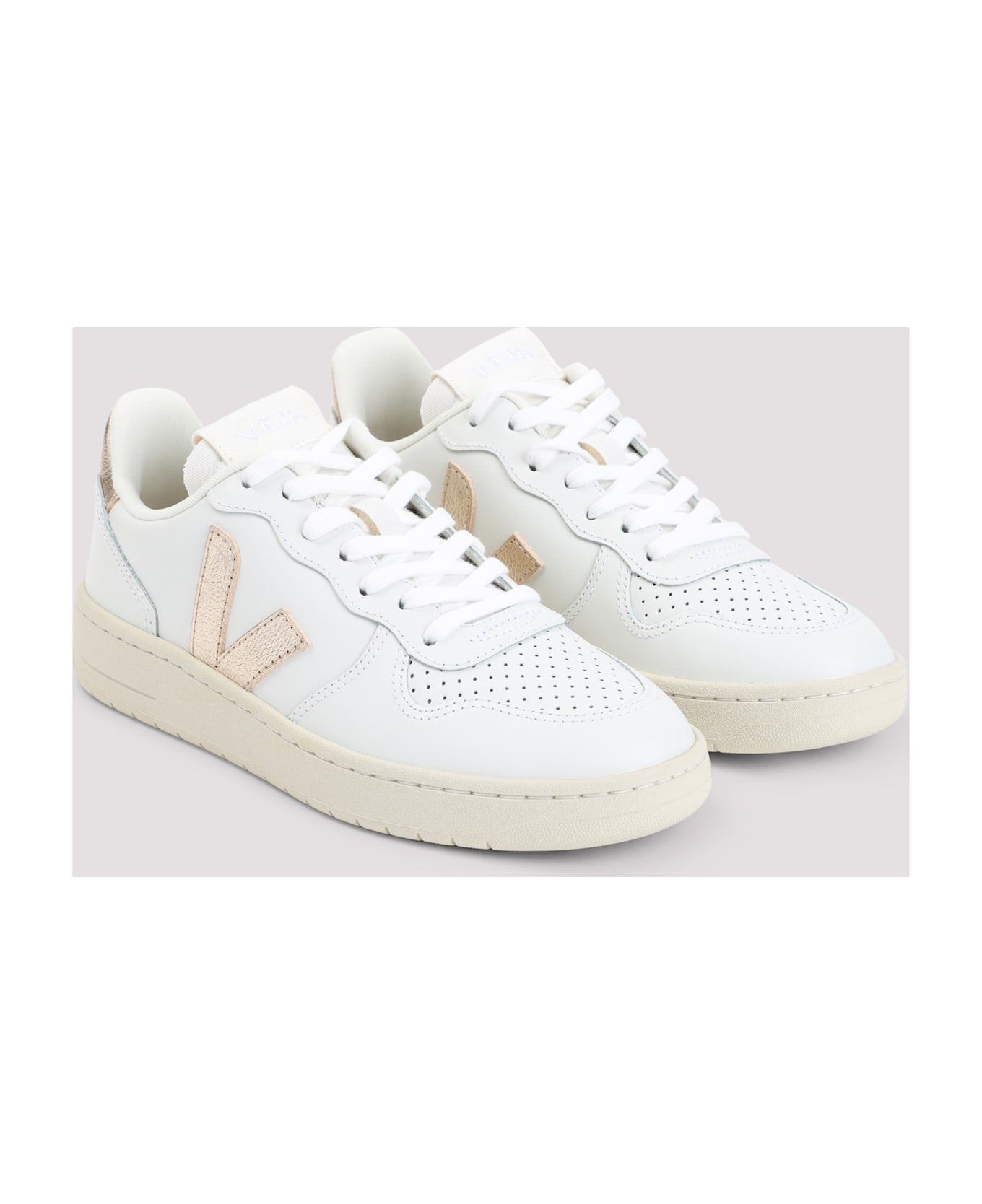 Veja V-10 Sneakers - WHITE