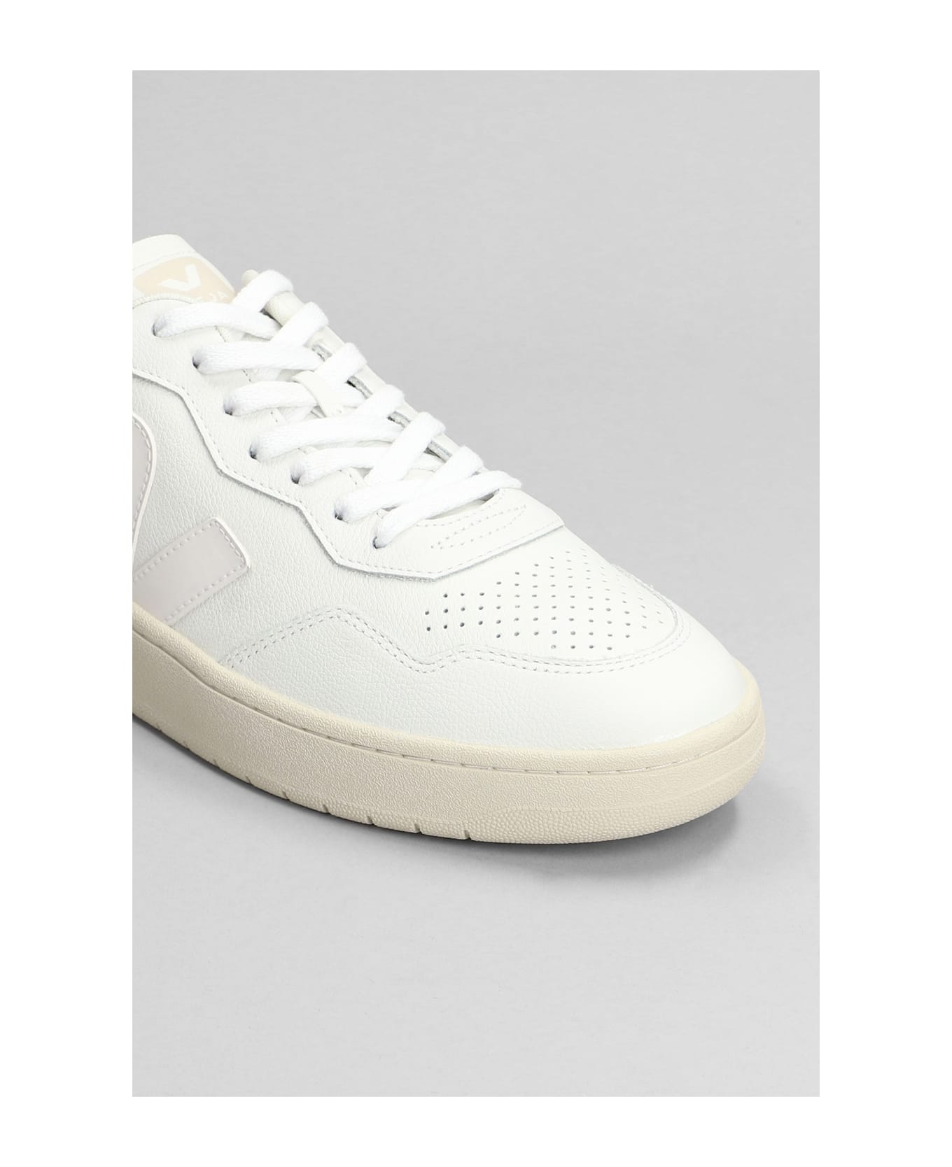 Veja V-90 Sneakers In White Leather - white