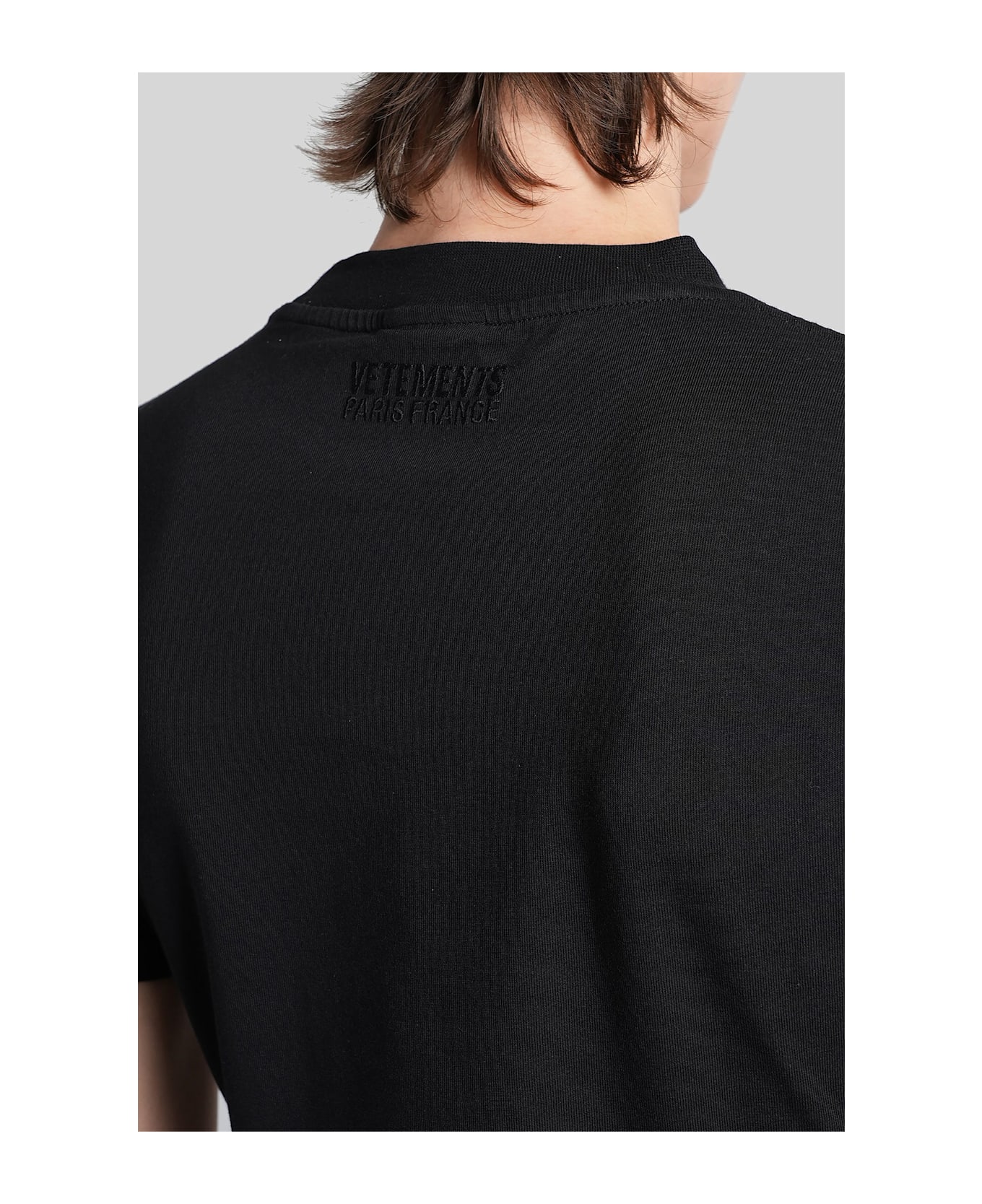 VETEMENTS T-shirt In Black Cotton - black