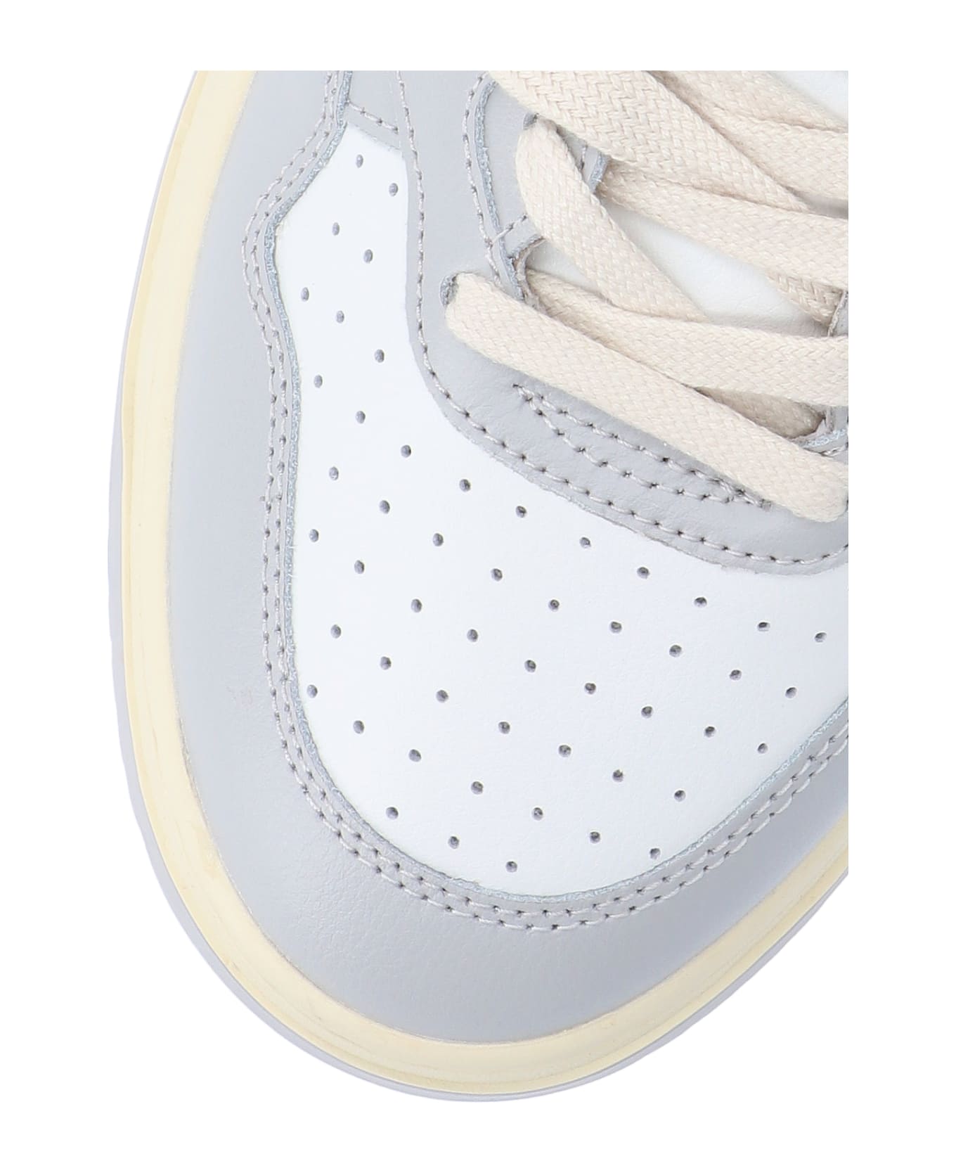 Autry Grey And White Two-tone Leather Medalist Low Sneakers - White/grey