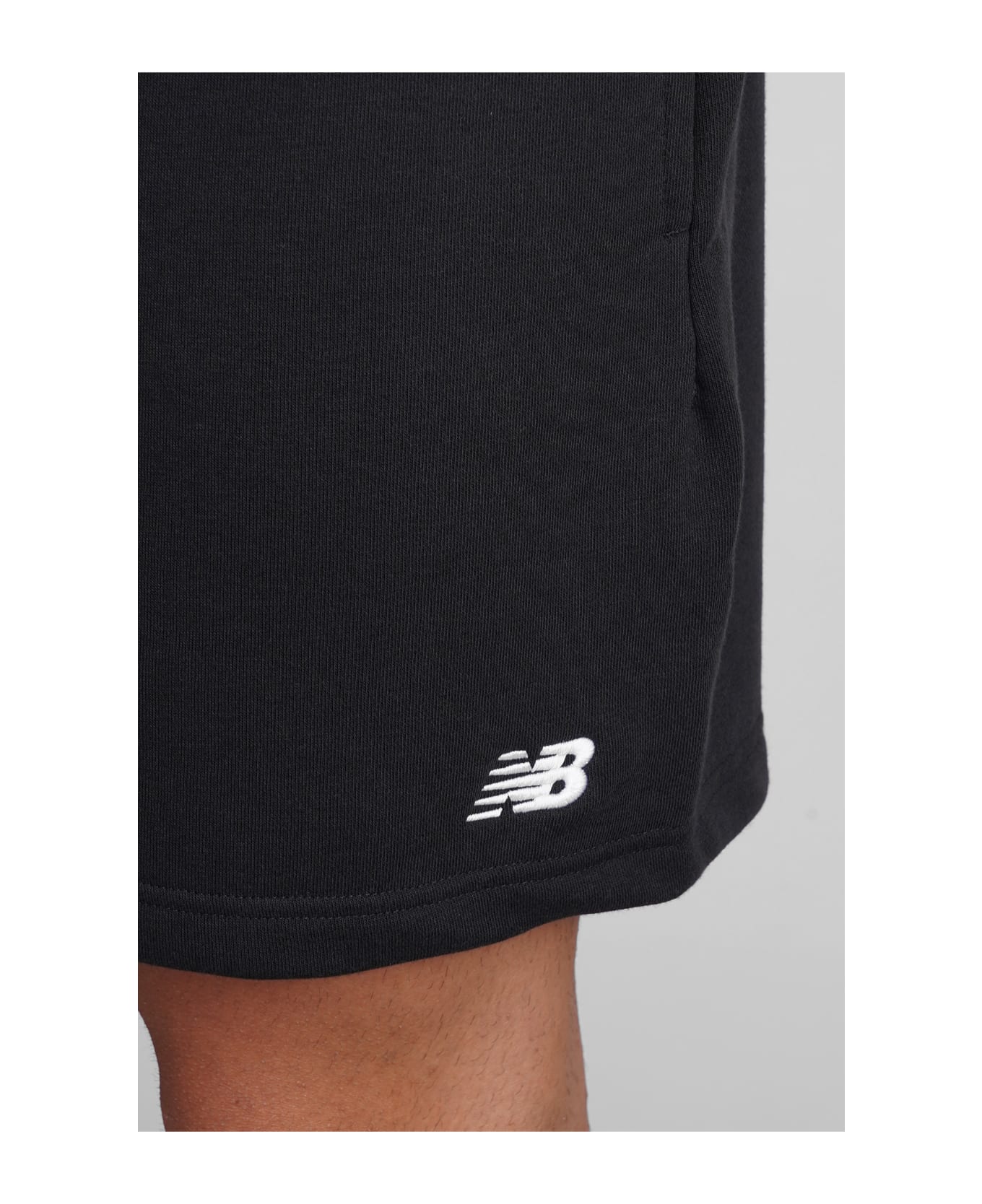 New Balance Shorts In Black Cotton - black