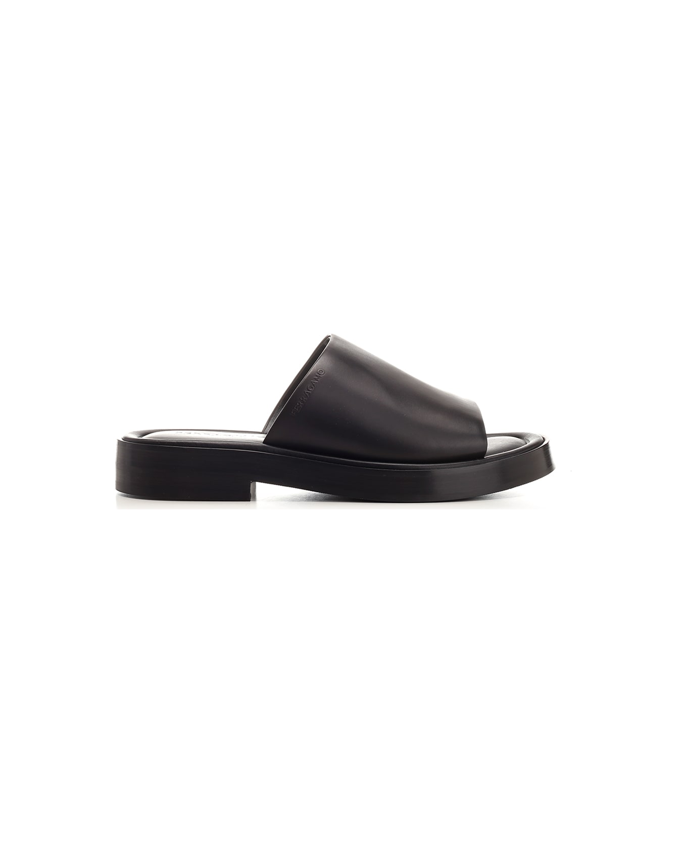 Ferragamo Flat Sandal In Black Leather - Black