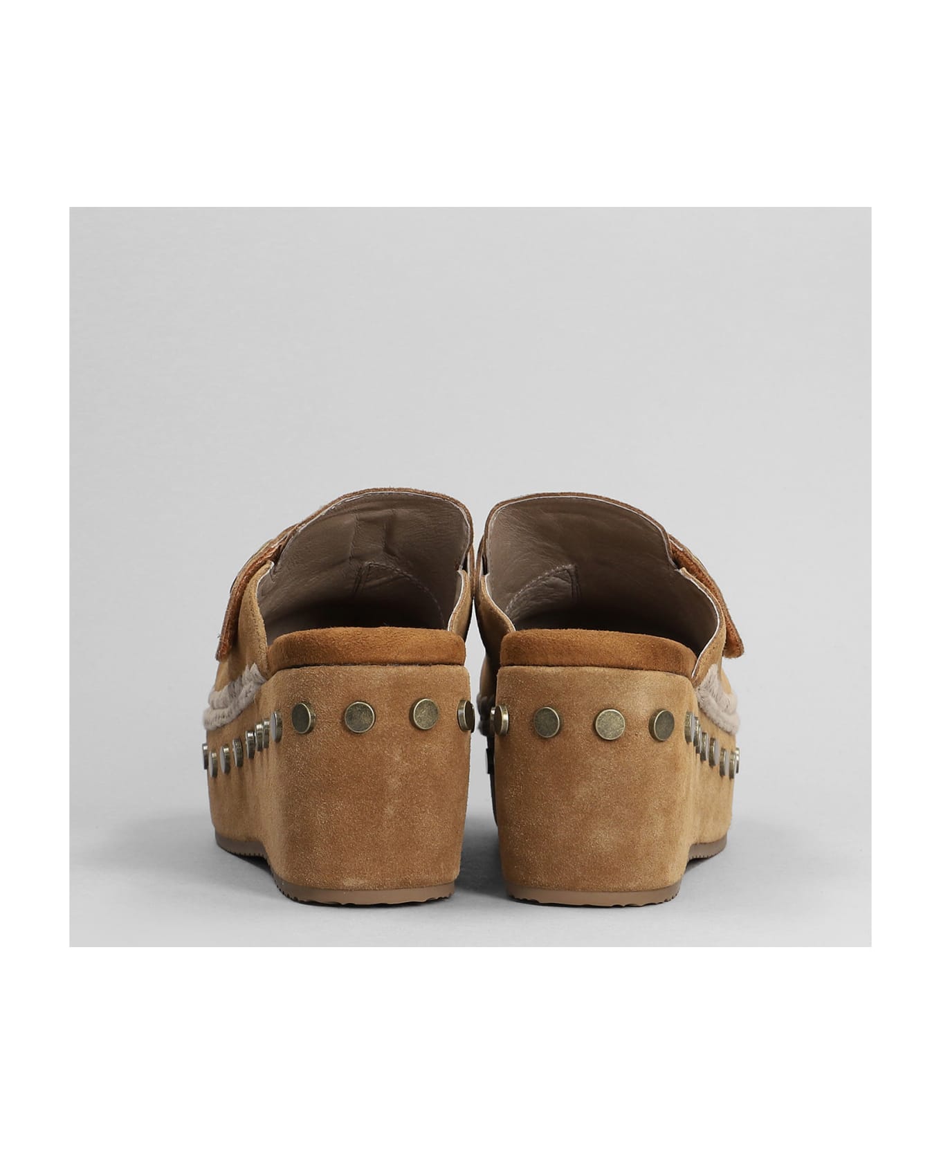 Mou Clog Slipper-mule In Leather Color Suede - Brown サンダル