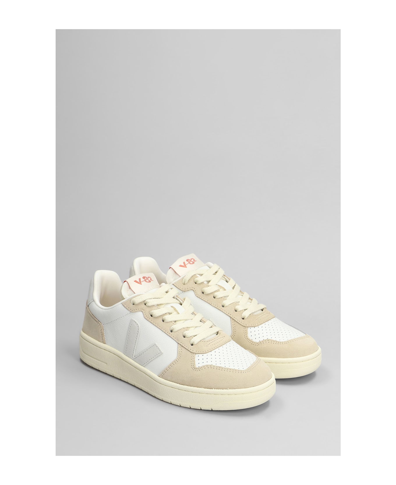 Veja V-82 Sneakers In White Suede And Leather - white