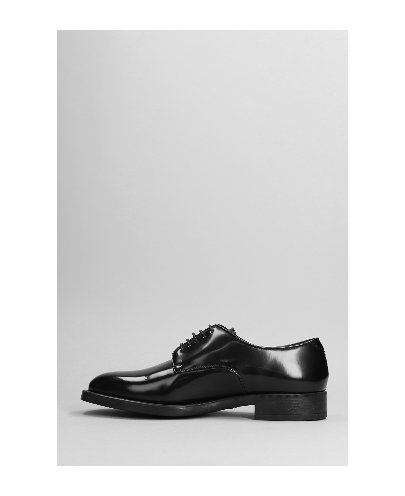Giorgio Armani Lace Up Shoes In Black Leather - black