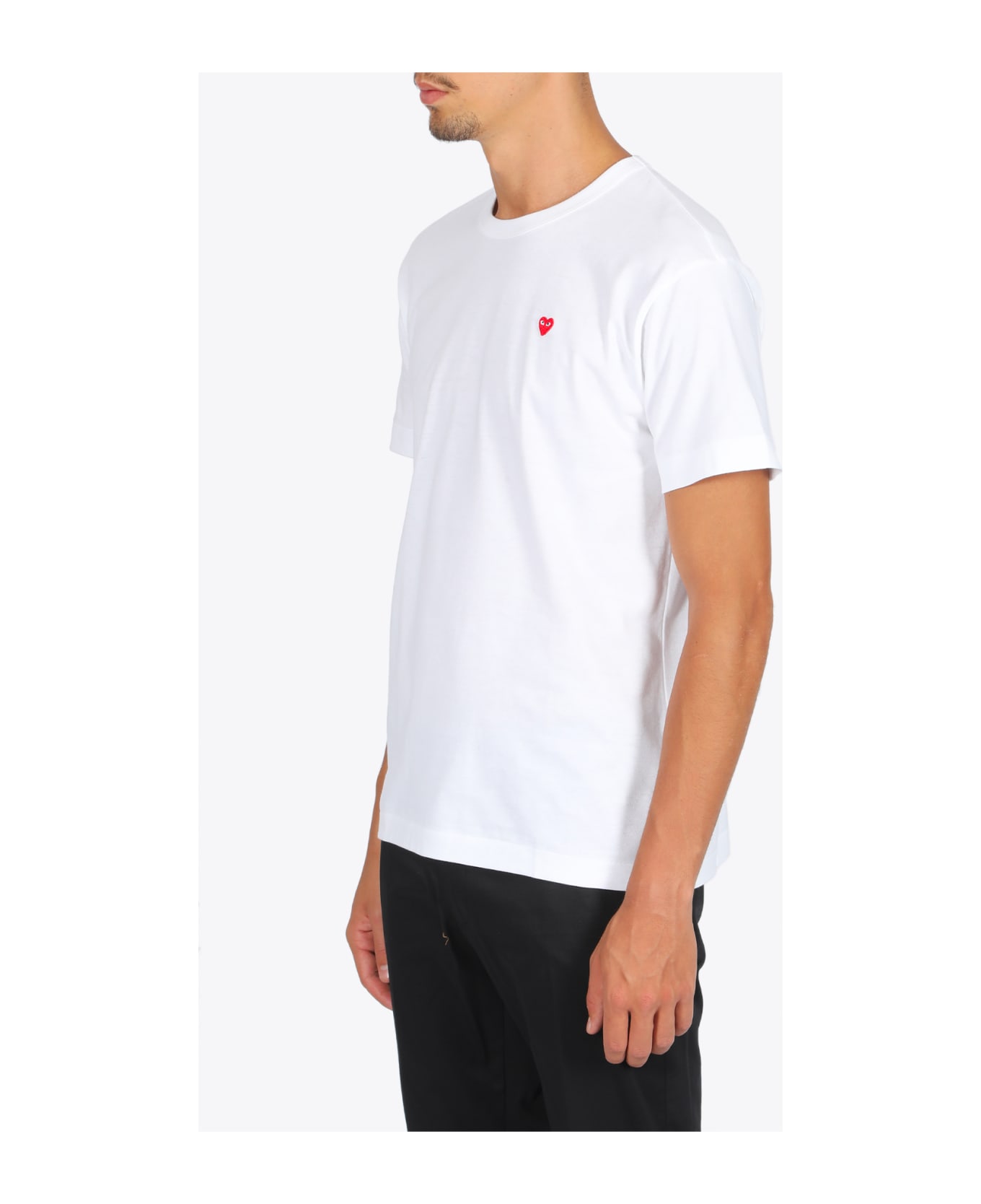 Comme des Garçons Play Small Heart Patch T-shirt White cotton t-shirt with small heart - Bianco