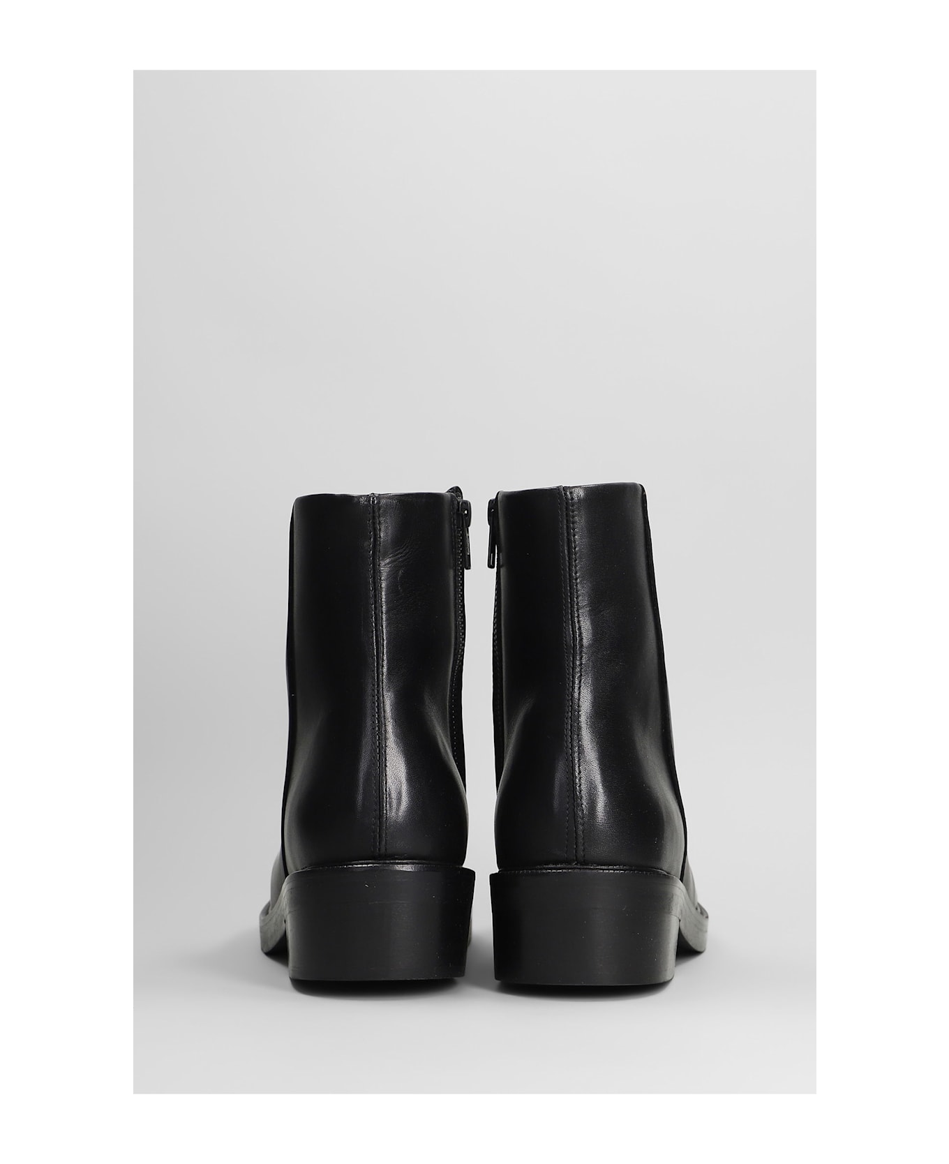 Séfr Letaro Ankle Boots In Black Leather - black