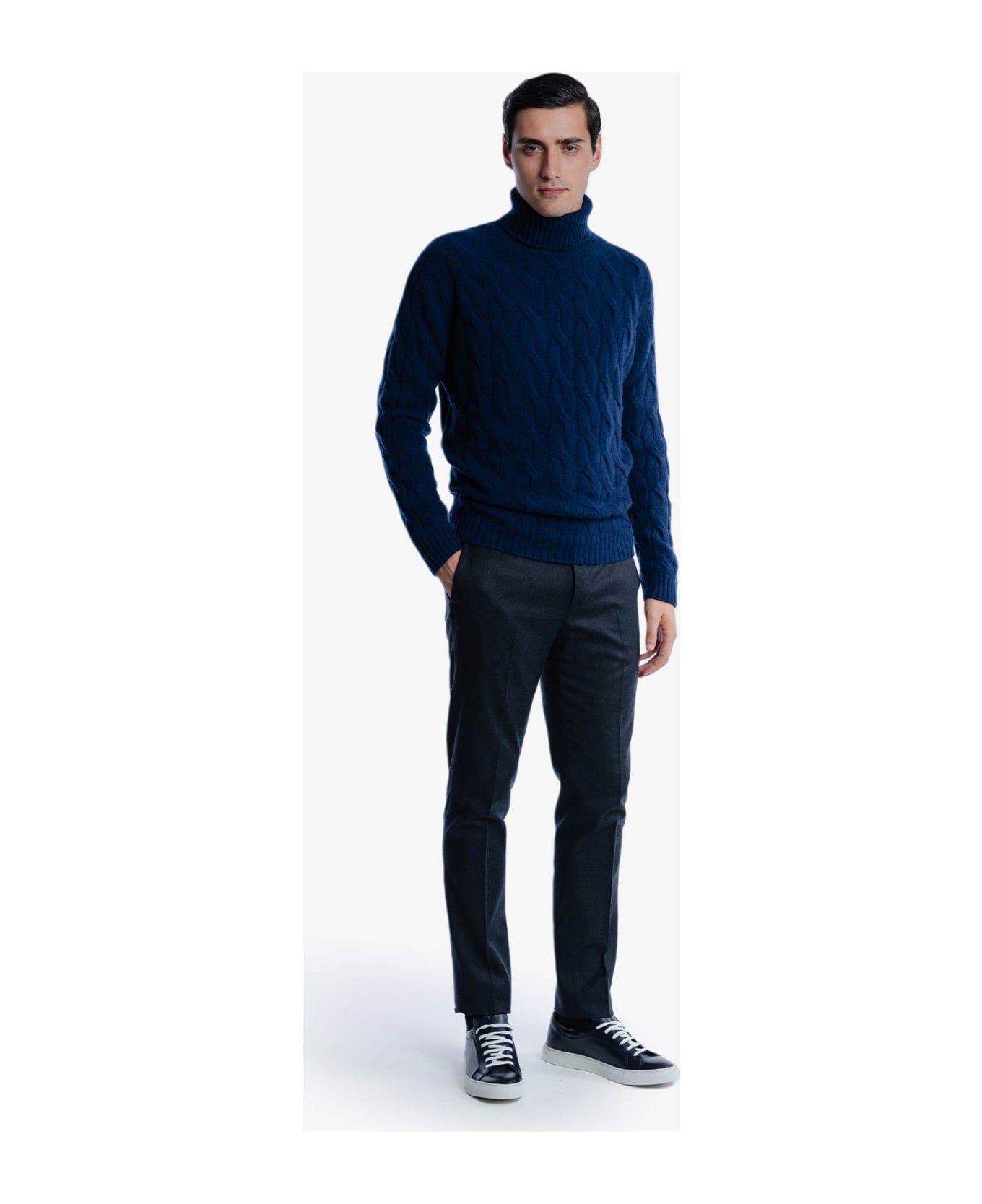 Larusmiani Turtleneck Sweater 'col Du Pillon' Sweater - Blue