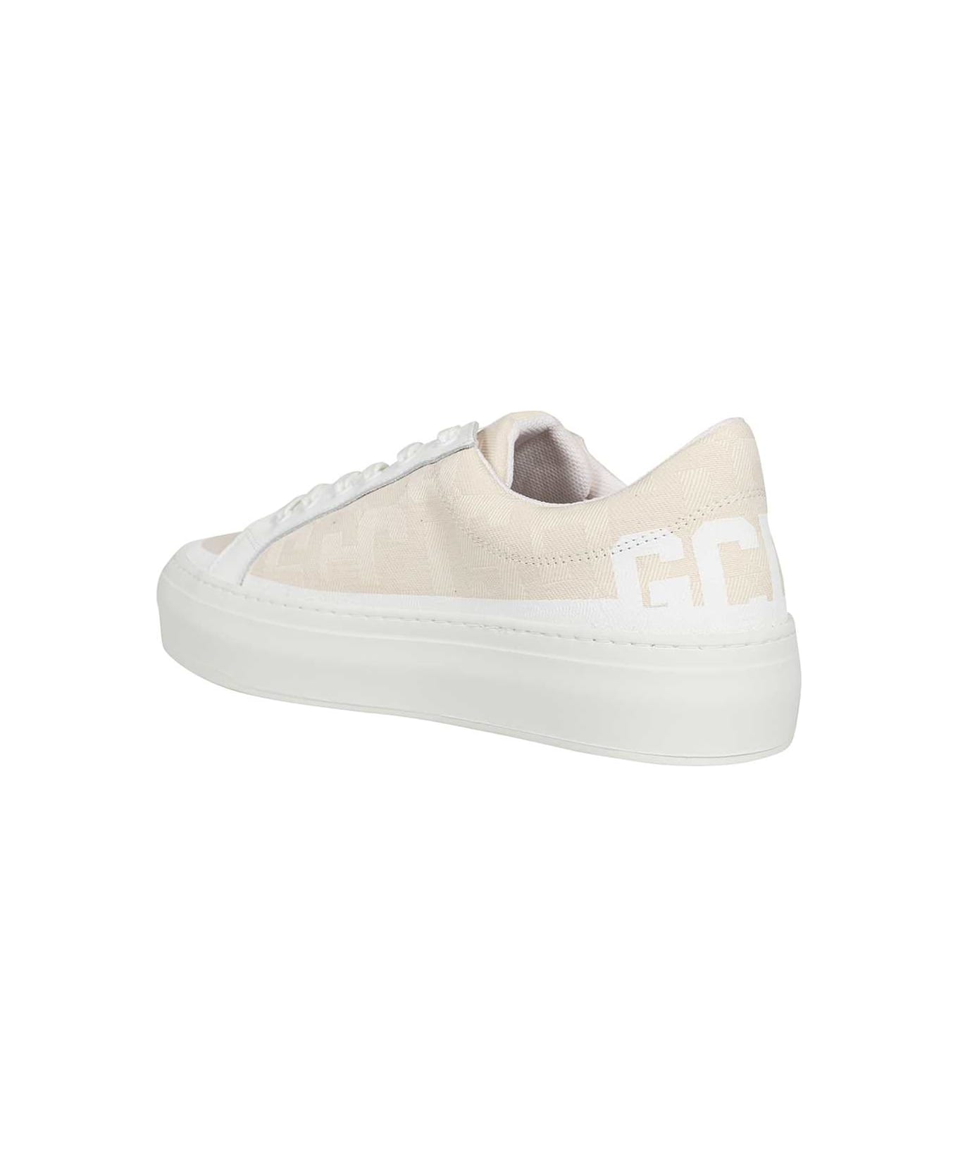 GCDS Low-top Sneakers - White