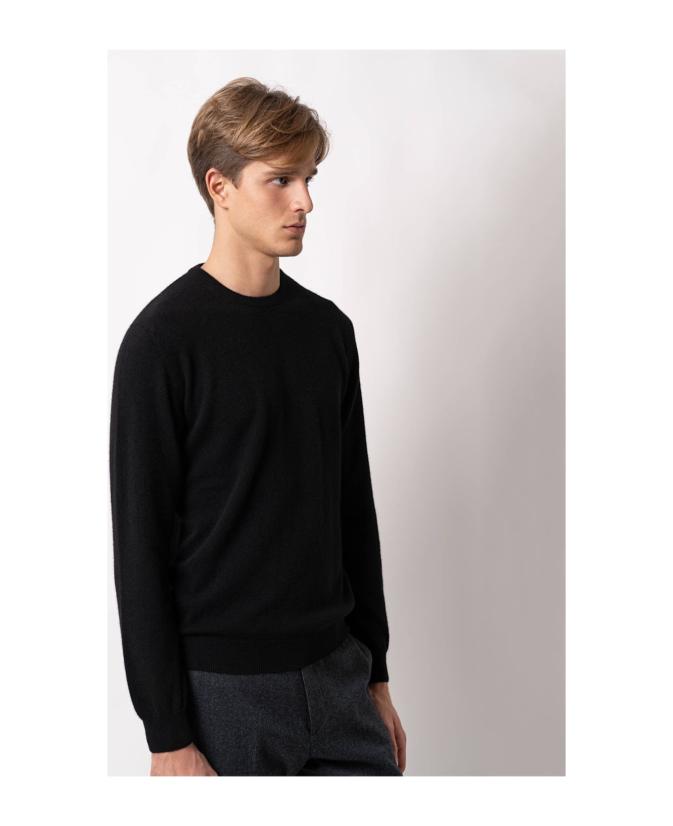 Larusmiani Crewneck Sweater Aspen Sweater - Black