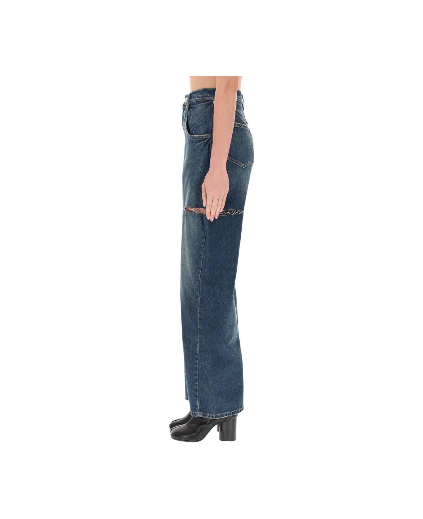 Maison Margiela Cropped Jeans With Frayed Hem - BLUE