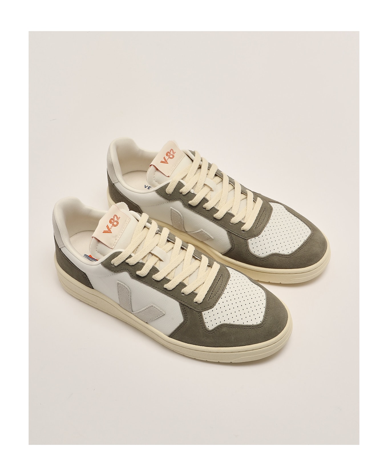 Veja V-82 In Pelle O.t. Sneaker - BIANCO-KAKI