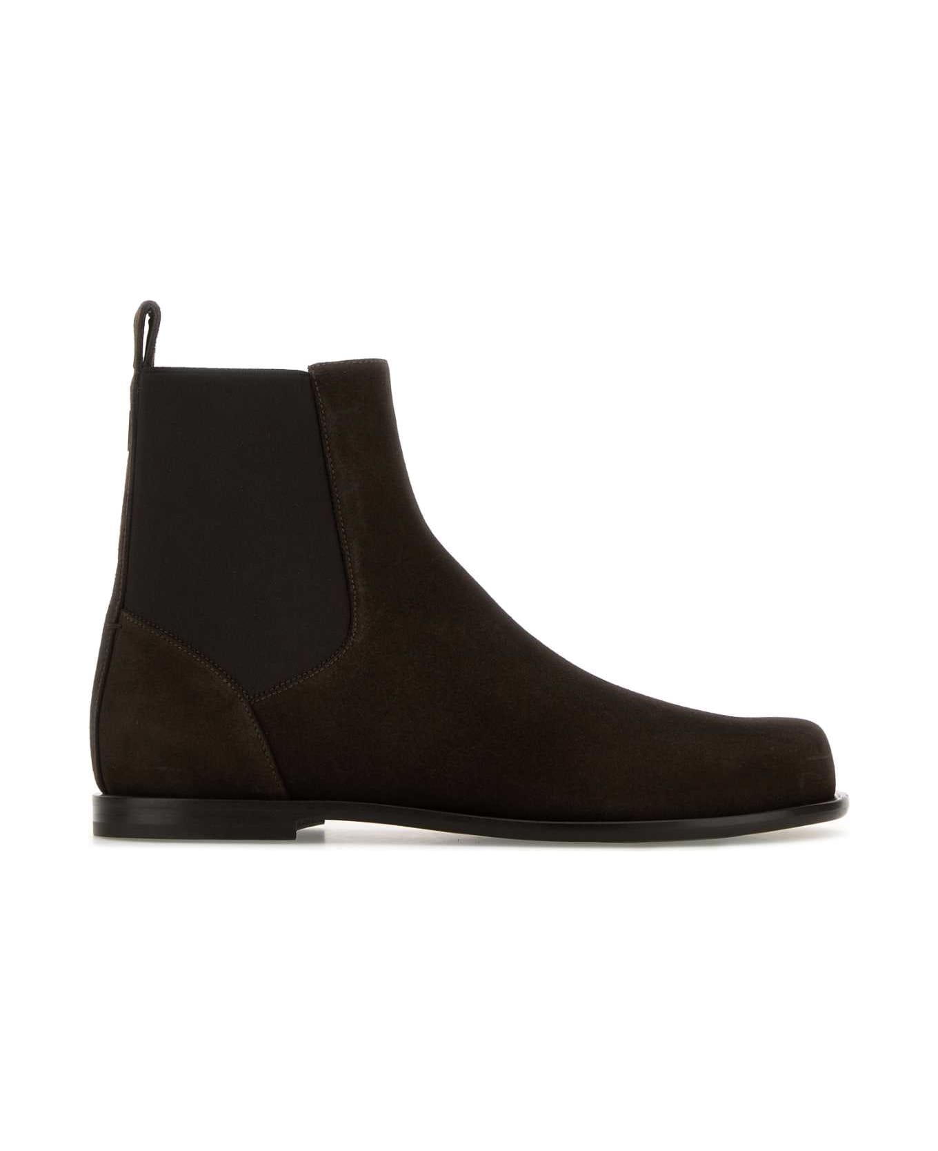 Fendi Brown Suede Chelsea Ankle Boots - BROWN