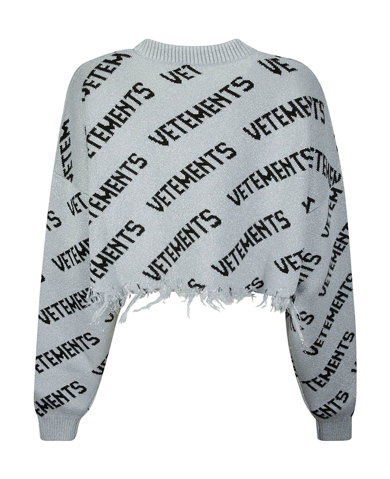 VETEMENTS All-over Logo Printed Cropped Sweater - Silver Black