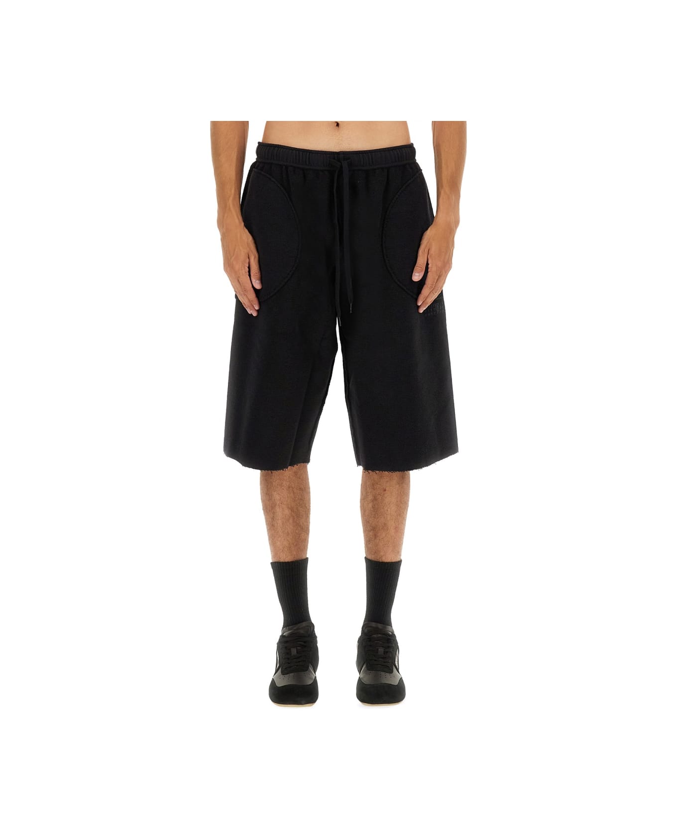 MM6 Maison Margiela Shorts With Logo - BLACK