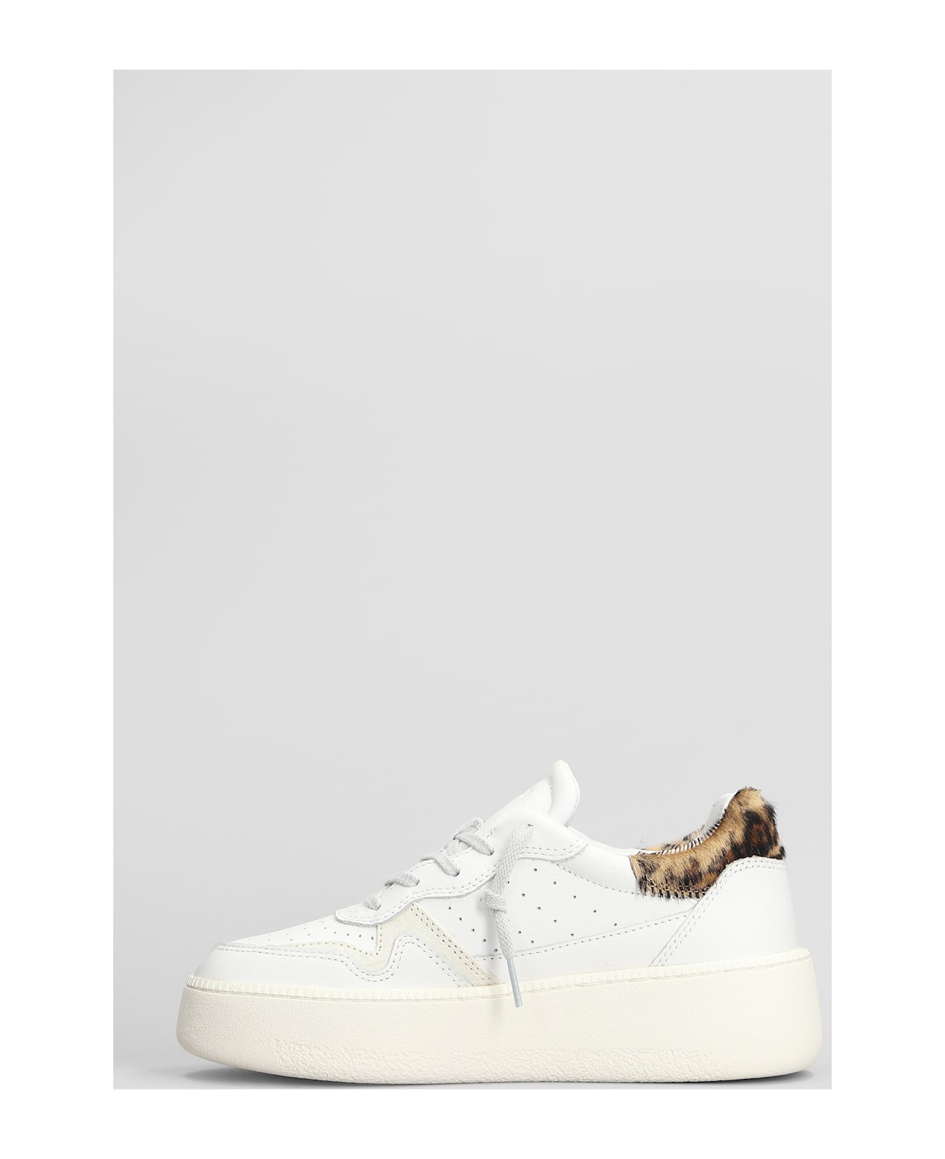 D.A.T.E. Step Sneakers In White Leather - white