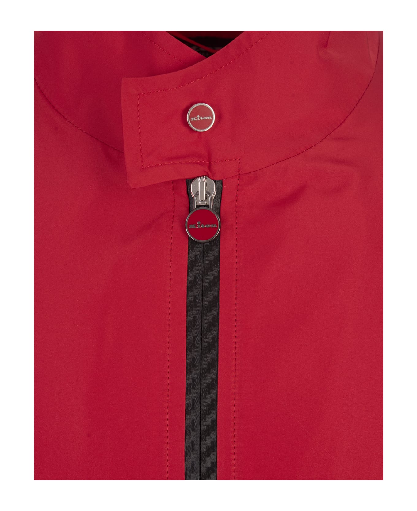 Kiton Red Nylon Lightweight Jacket - Red レインコート